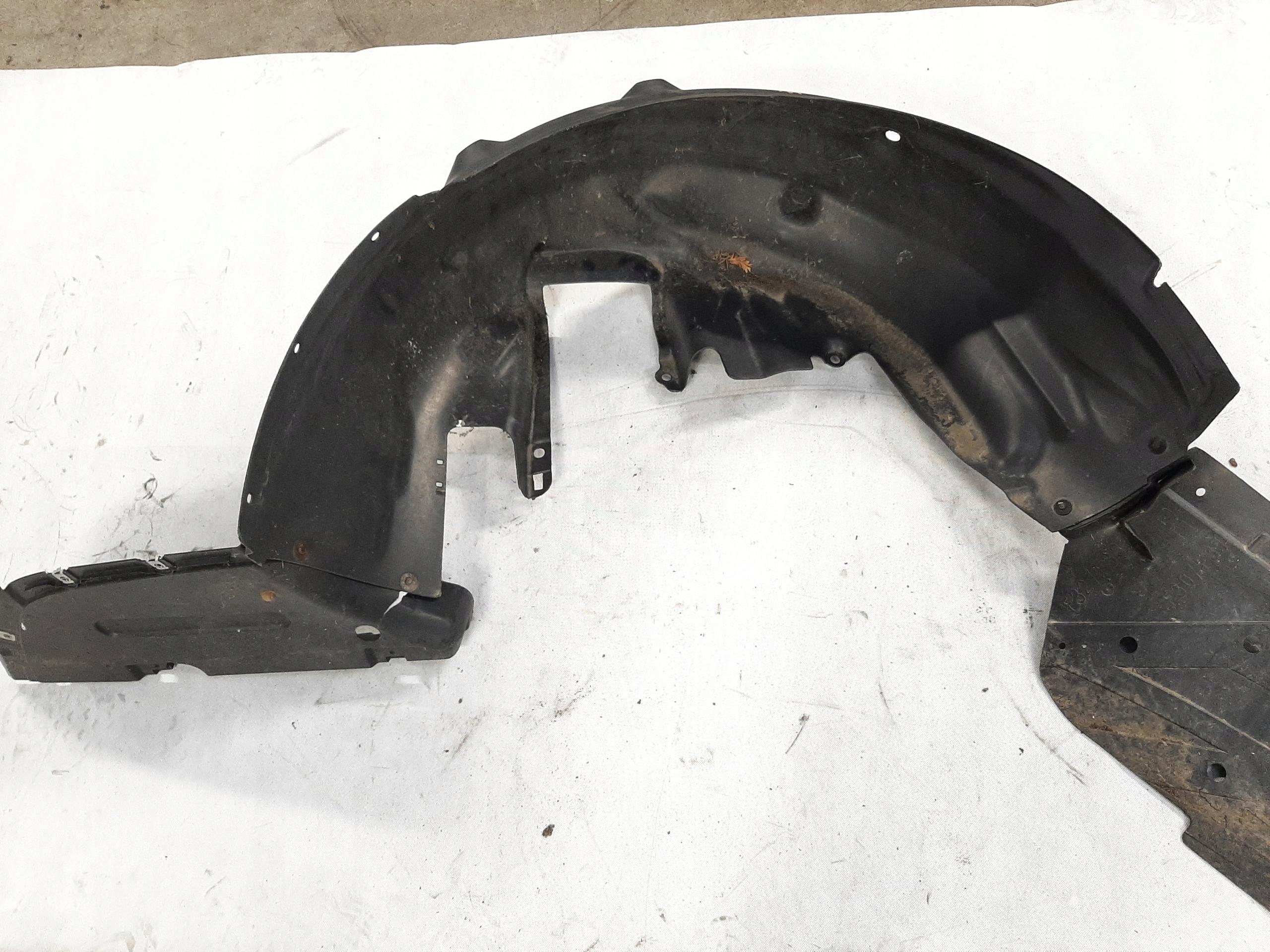 BMW M4 F82 NADKOLE OSŁONA PRZECIWBŁOTNA PRAWY TYŁ 51718054276