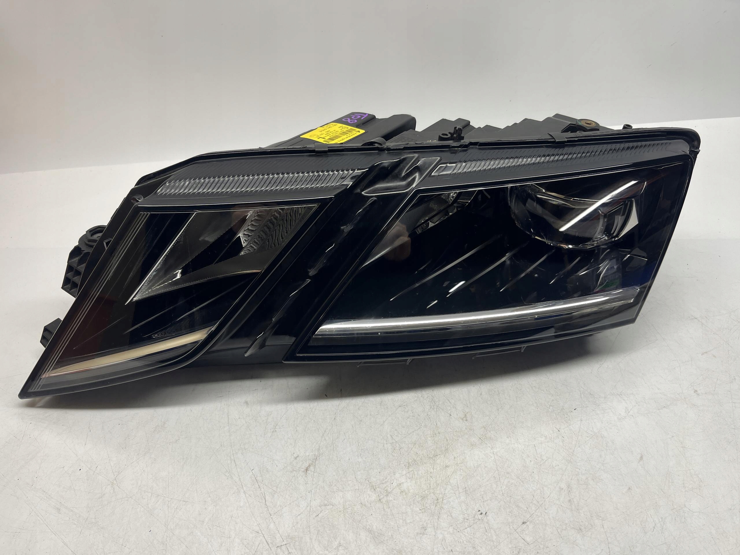 SKODA Octavia Reflektor Lampa Przód LEWY LED 5E1941015E