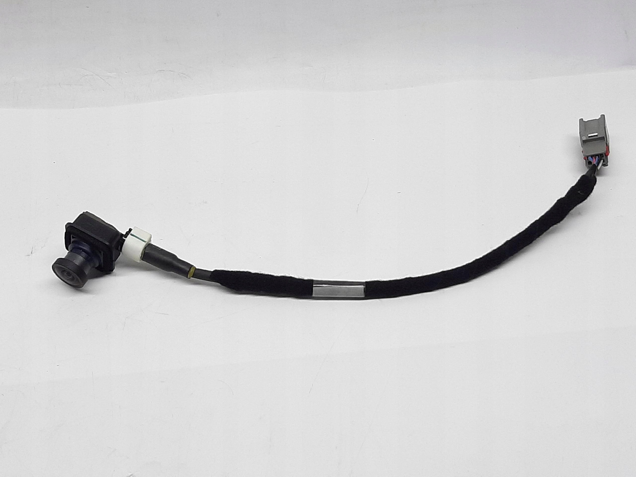 MASERATI LEVANTE KAMERA COFANIA TYLNA 68290306AE 670100888