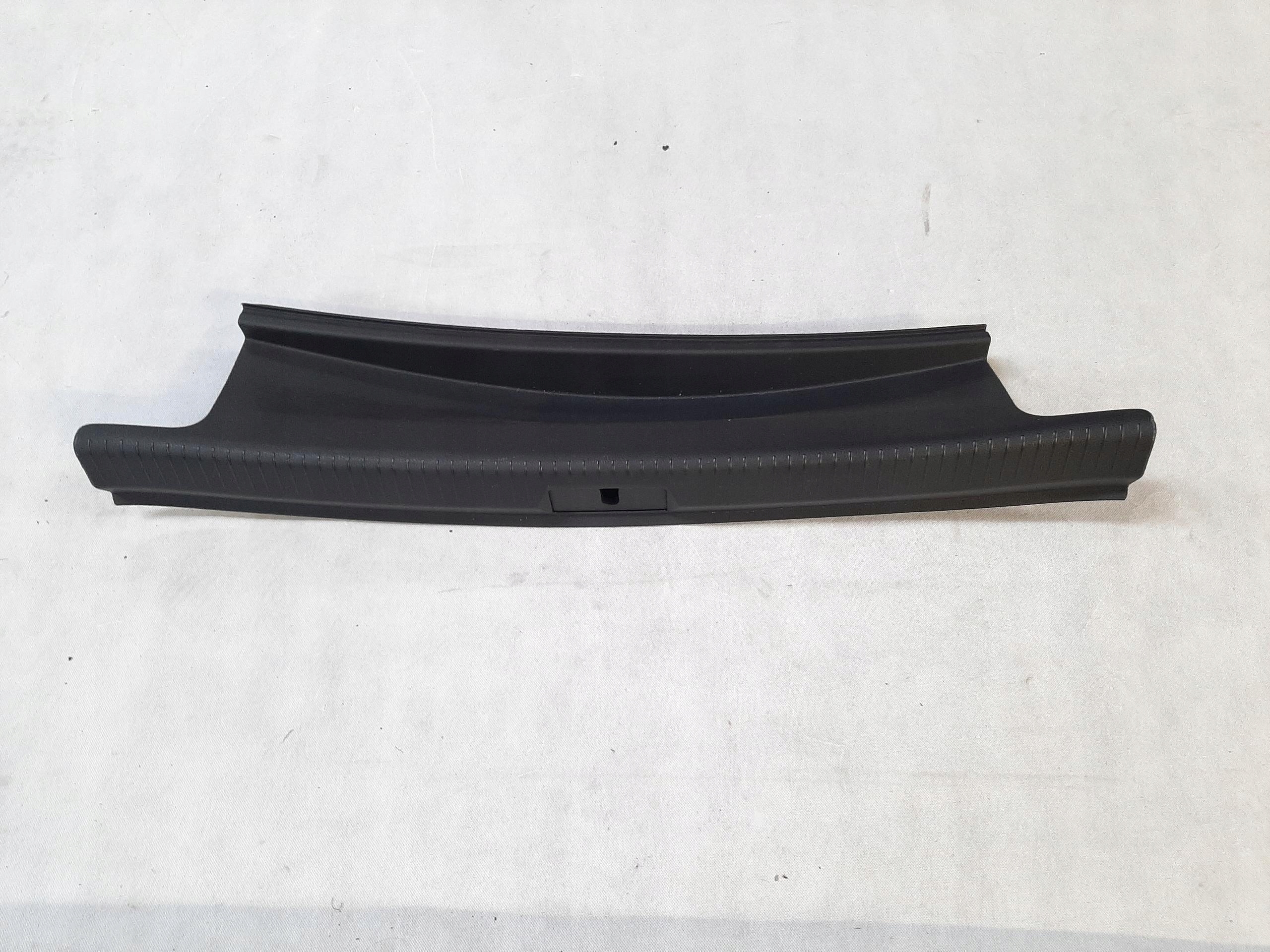 VW GOLF VII 7 5G OSŁONA PASA TYLNEGO TYŁ 5G6863459