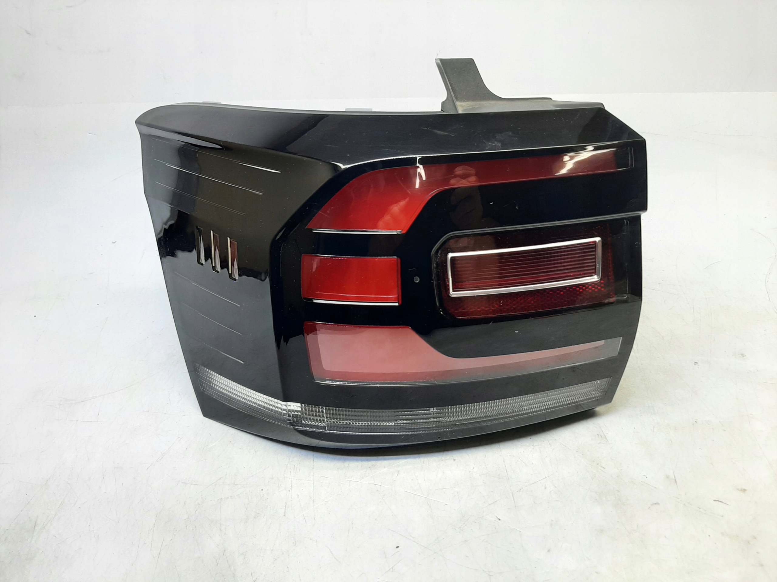 VW T-CROSS LAMPA LEWY TYŁ TYLNA LED 2GM945095C