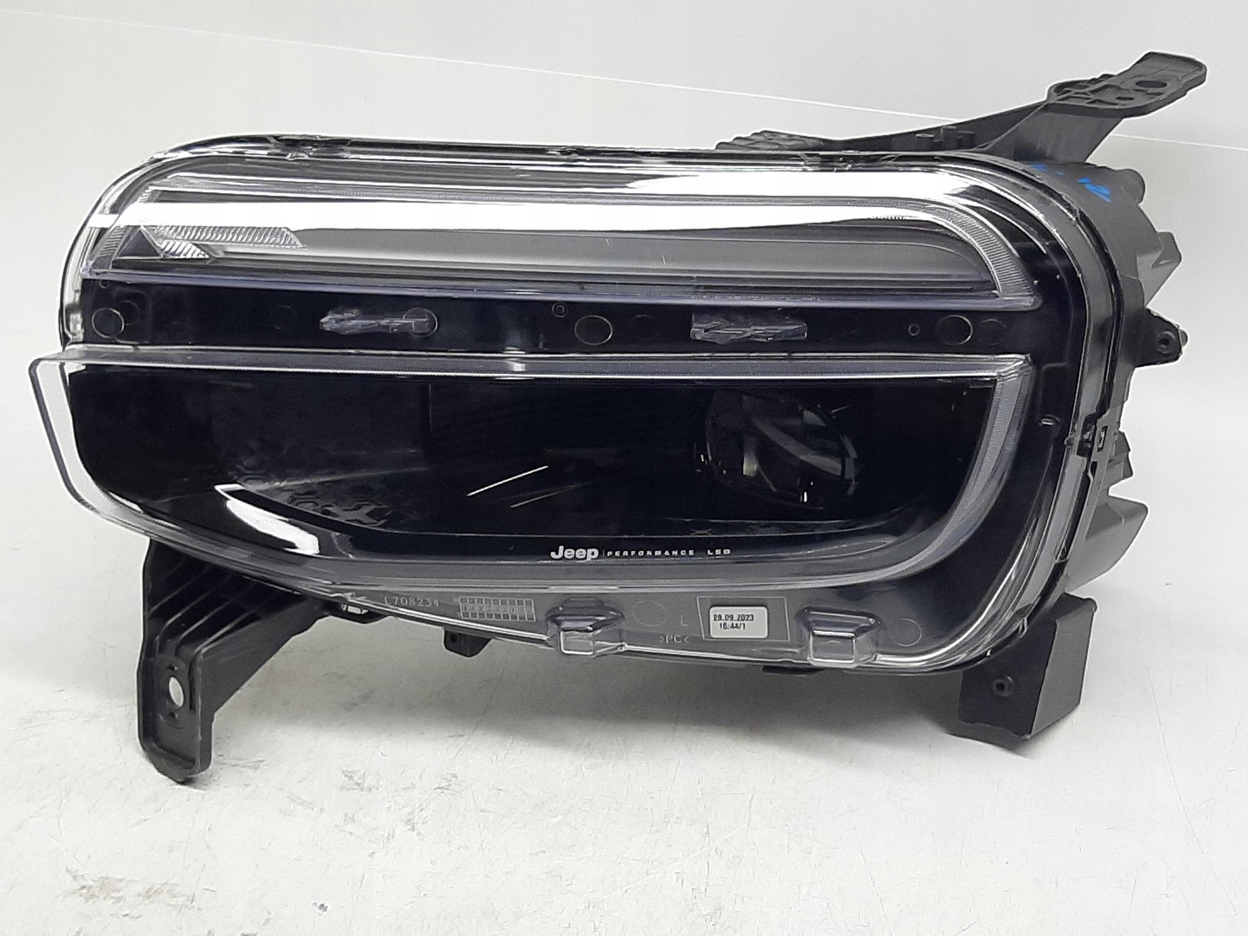 JEEP AVENGER REFLEKTOR LAMPA LEWY LEWA PRZÓD PRZEDNIA LED 52218721