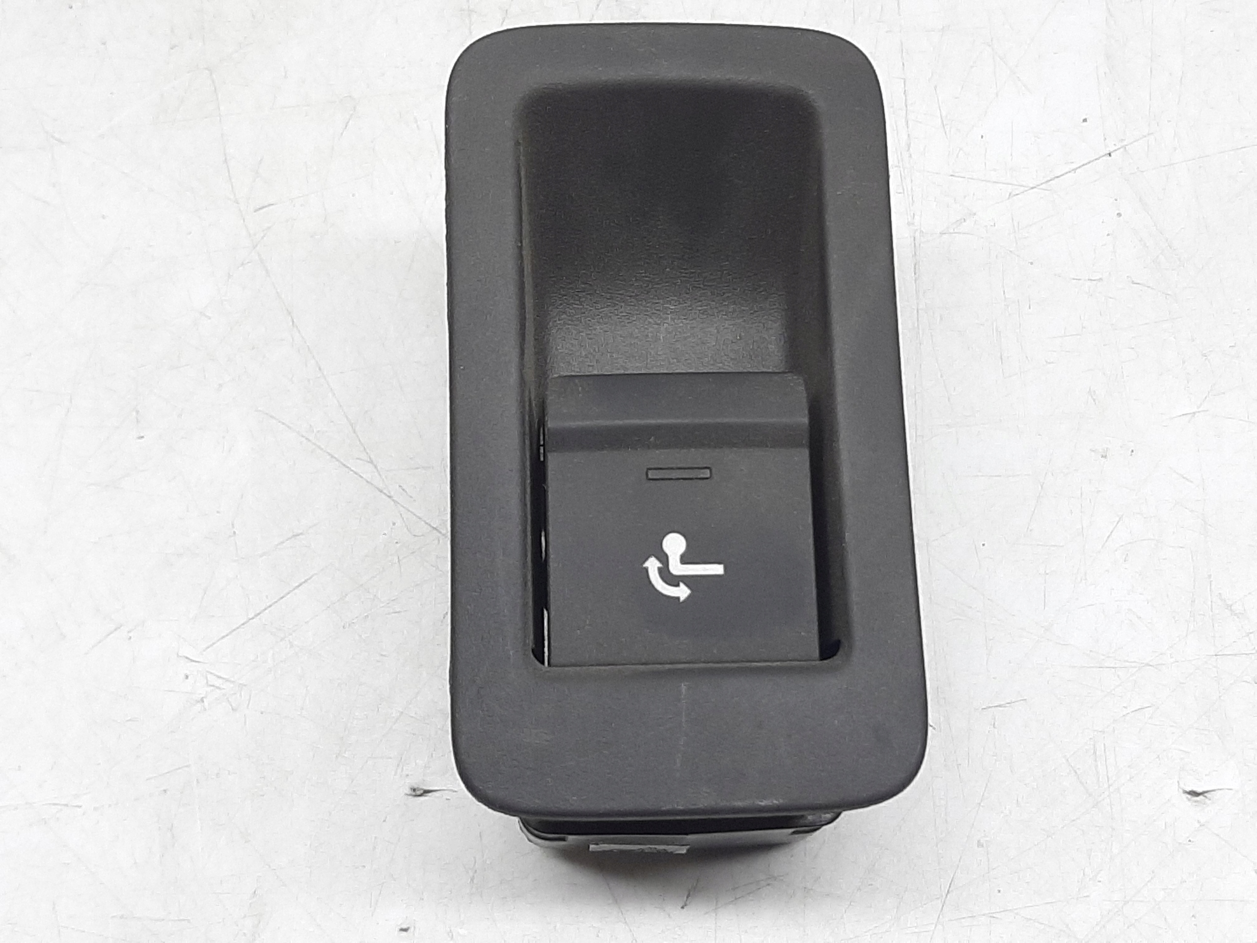 AUDI A8 D5 PRZYCISK HAKA 4N0959511