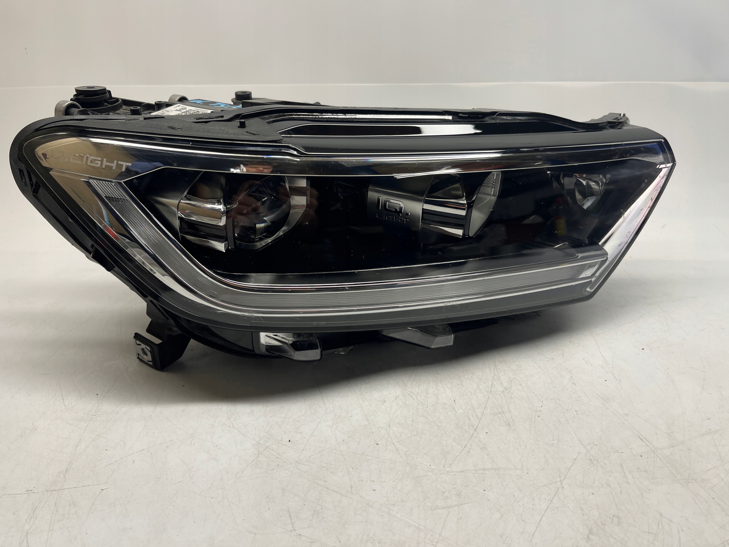 Volkswagen T-ROC REFLEKTOR LAMPA PRAWA PRZÓD LED MATRIX BEAM 2GA941036AK