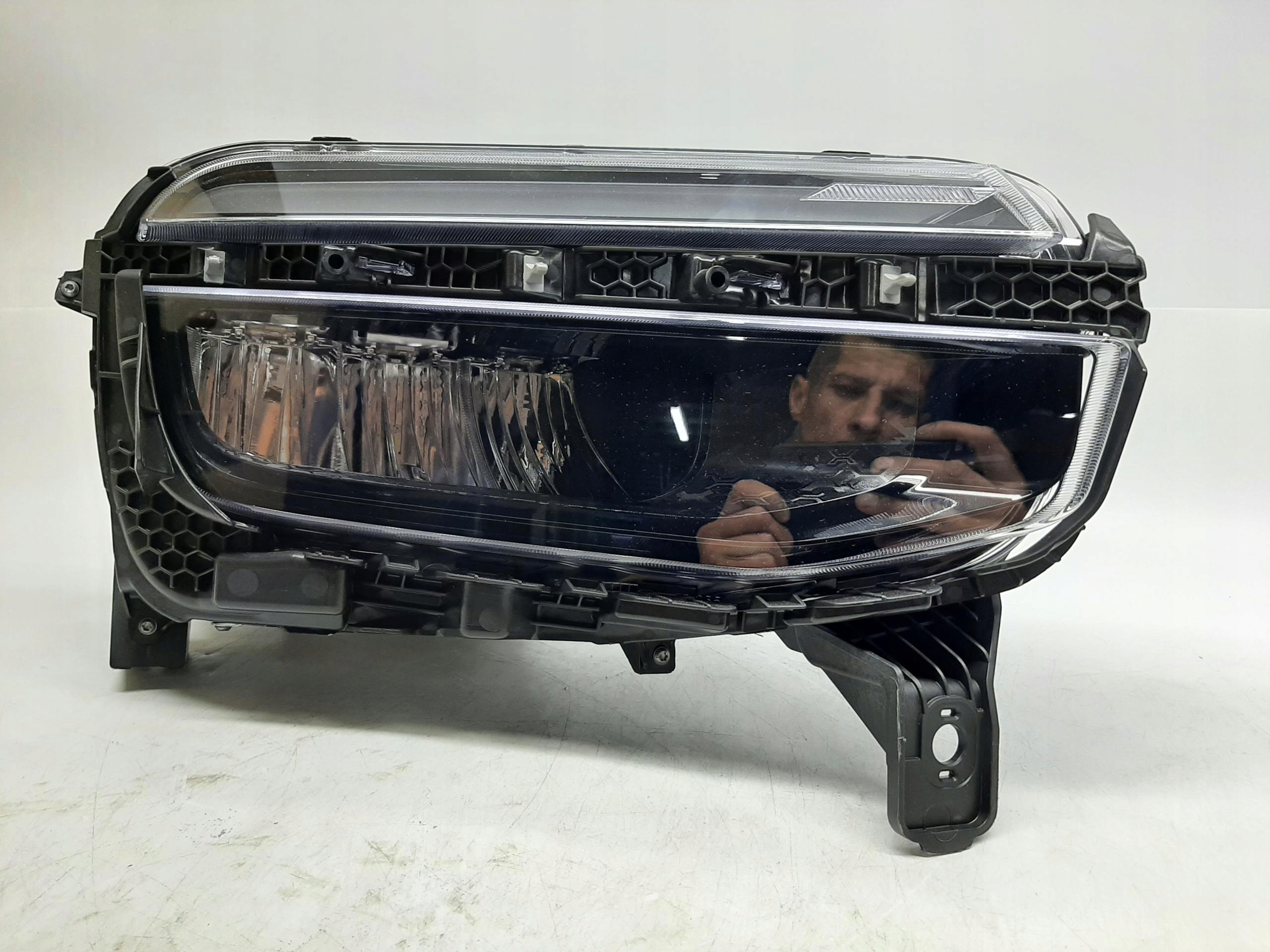 JEEP AVENGER REFLEKTOR LAMPA PRAWA PRZEDNIA PRZÓD LED 52218715