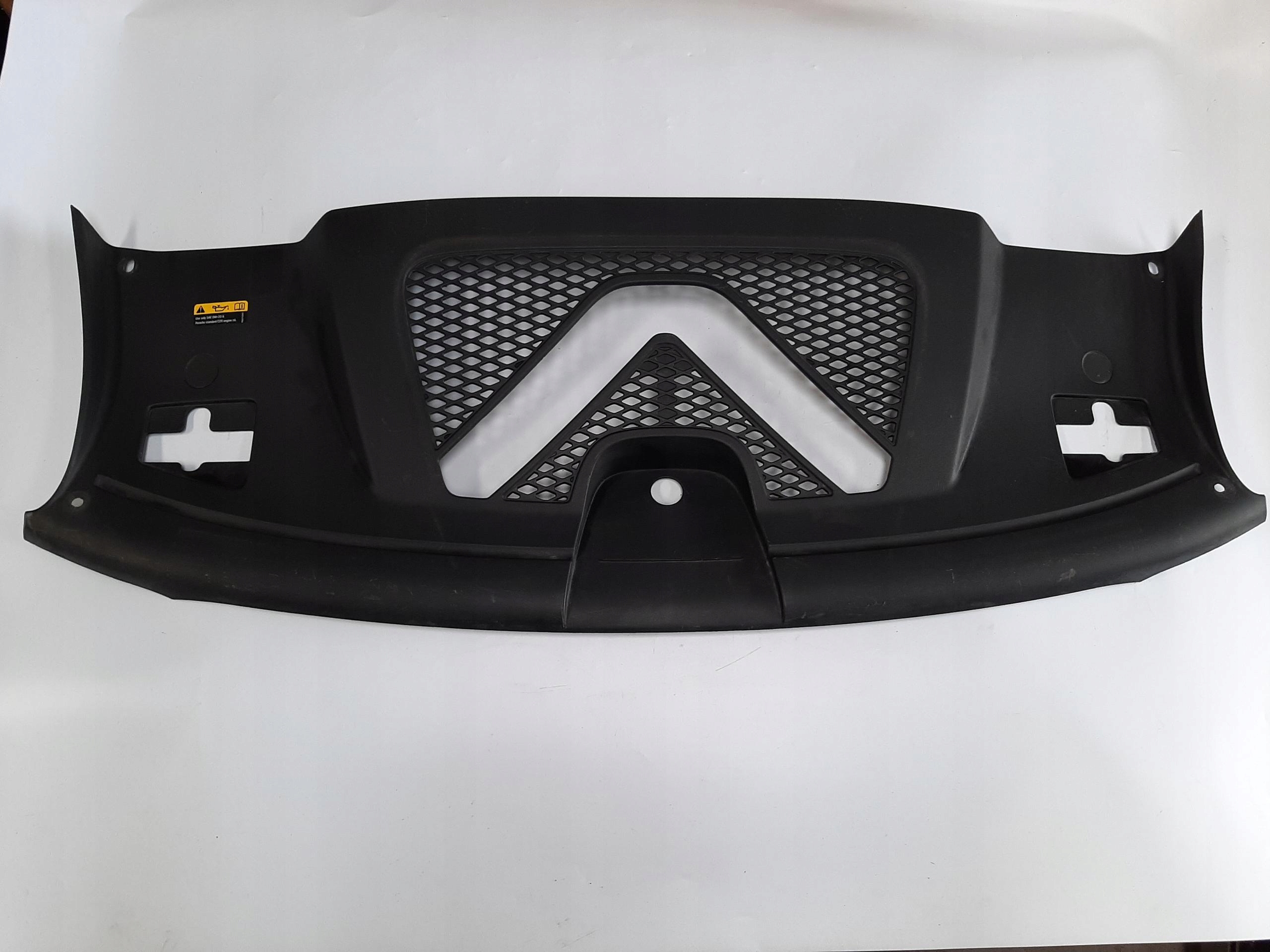 PORSCHE MACAN OSŁONA MASKOWNICA PASA PRZEDNIEGO 95B805806
