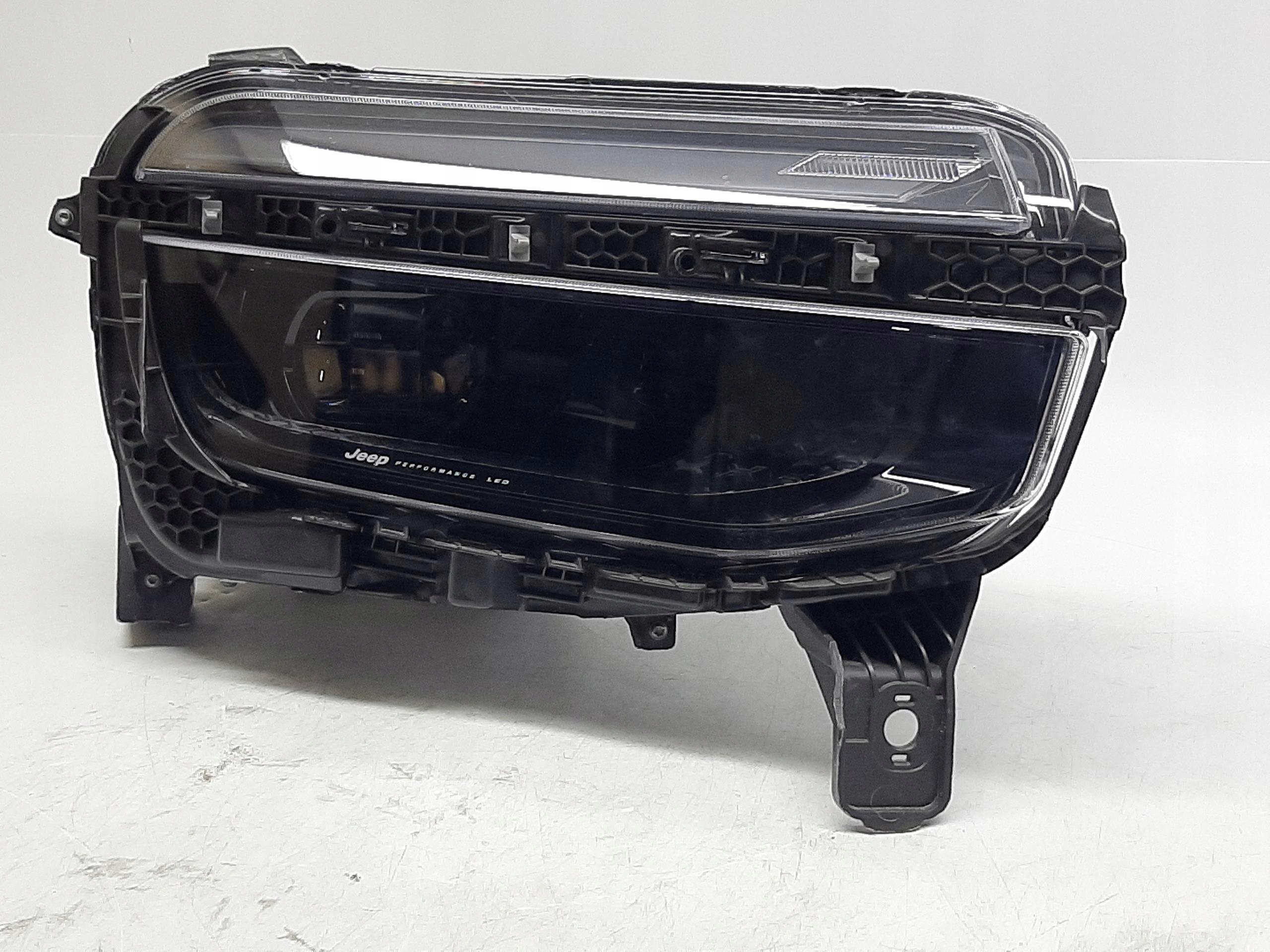 JEEP AVENGER REFLEKTOR LAMPA PRAWY PRAWA PRZÓD PRZEDNIA LED 52218717