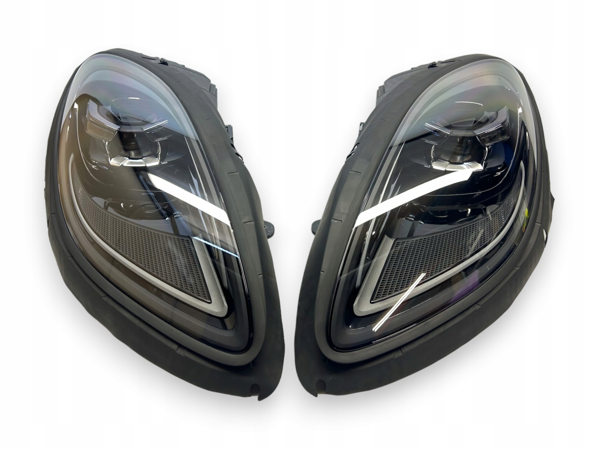 Porsche Macan Lift Reflektory Lampy Przód 95B941015J 95B941016J