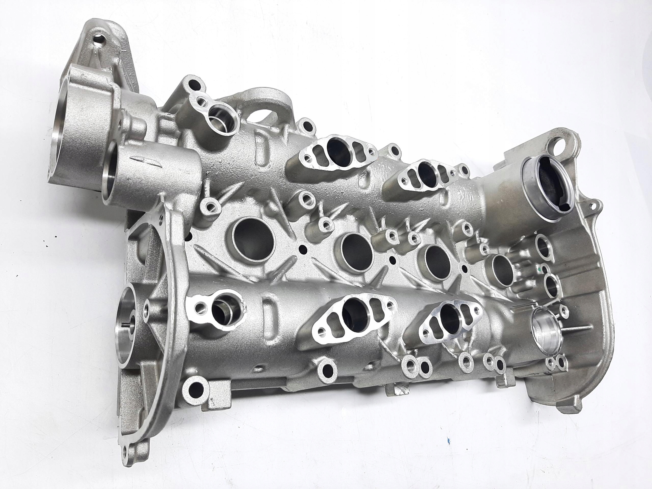 VW GOLF GŁOWICA POKRYWA WAŁKI ROZRZĄDU 04E103473BB - obrazek 2