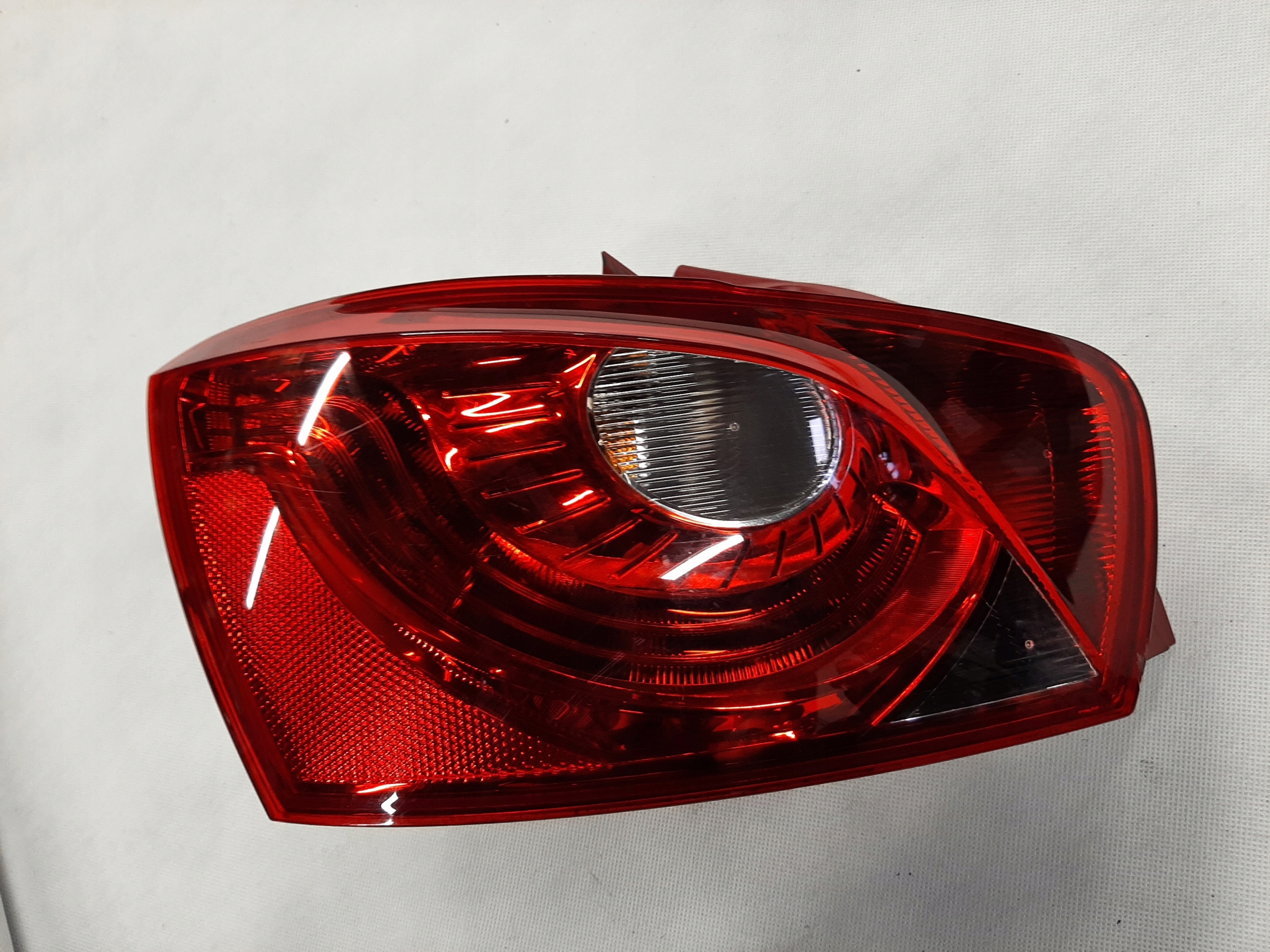 SEAT IBIZA lift 6J4945095K lampa lewa tylna tył 5-DRZWIOWY