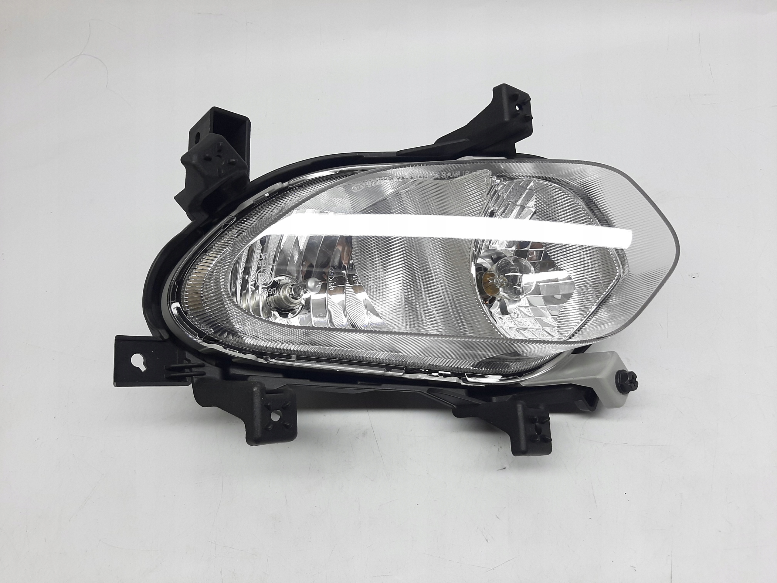 KIA CEED II LAMPA ZDERZAKA HALOGEN PRZEDNI PRAWY PRZEDNI 92202-A2