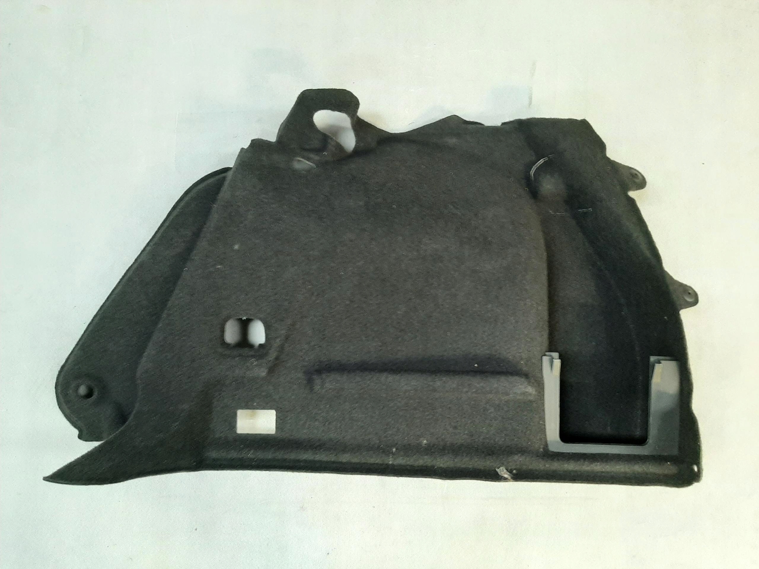 VW GOLF VII 7 5G TAPICERKA BOCZEK BAGAŻNIKA PRAWY TYŁ 5G6867428E