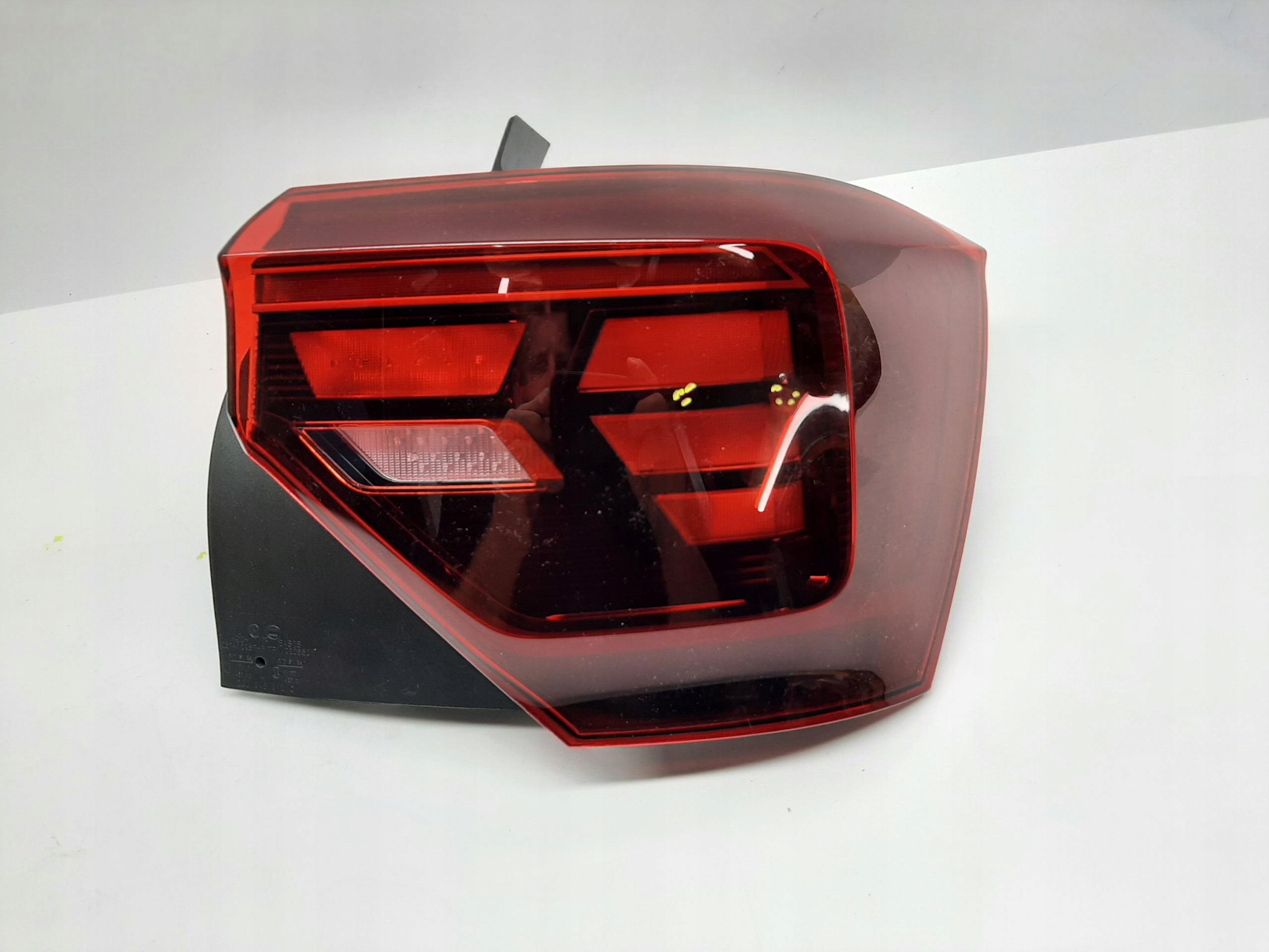 VW POLO VI 2G LIFT LAMPA PRAWA TYLNA TYŁ LED 2G0945096E