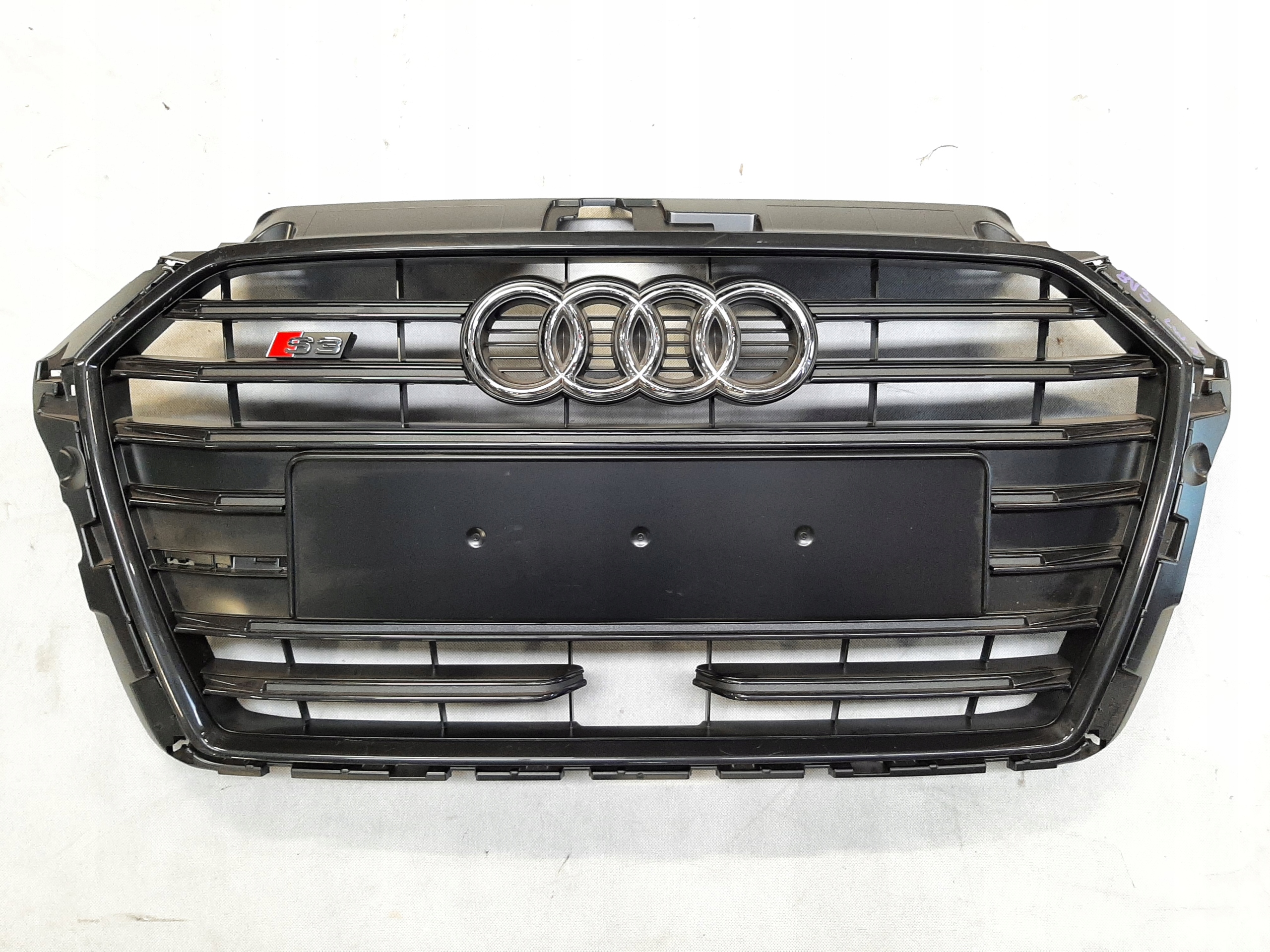 AUDI A3 S3 8V ATRAPA CHŁODNICY GRILL ZDERZAKA PRZÓD 8V3853651AE