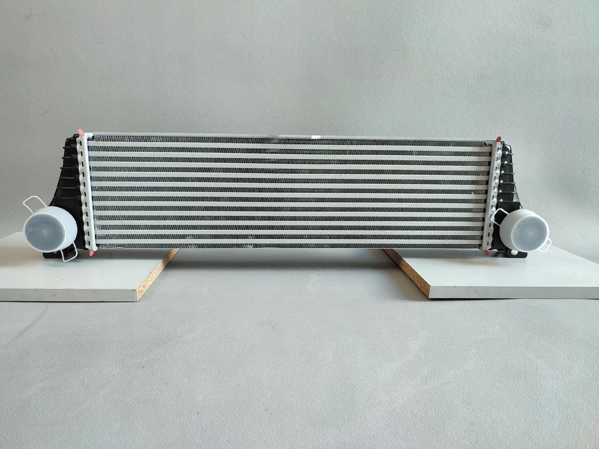 MERCEDES VIANO VITO W639 CHŁODNICA POWIETRZA INTERCOOLER A6395011301
