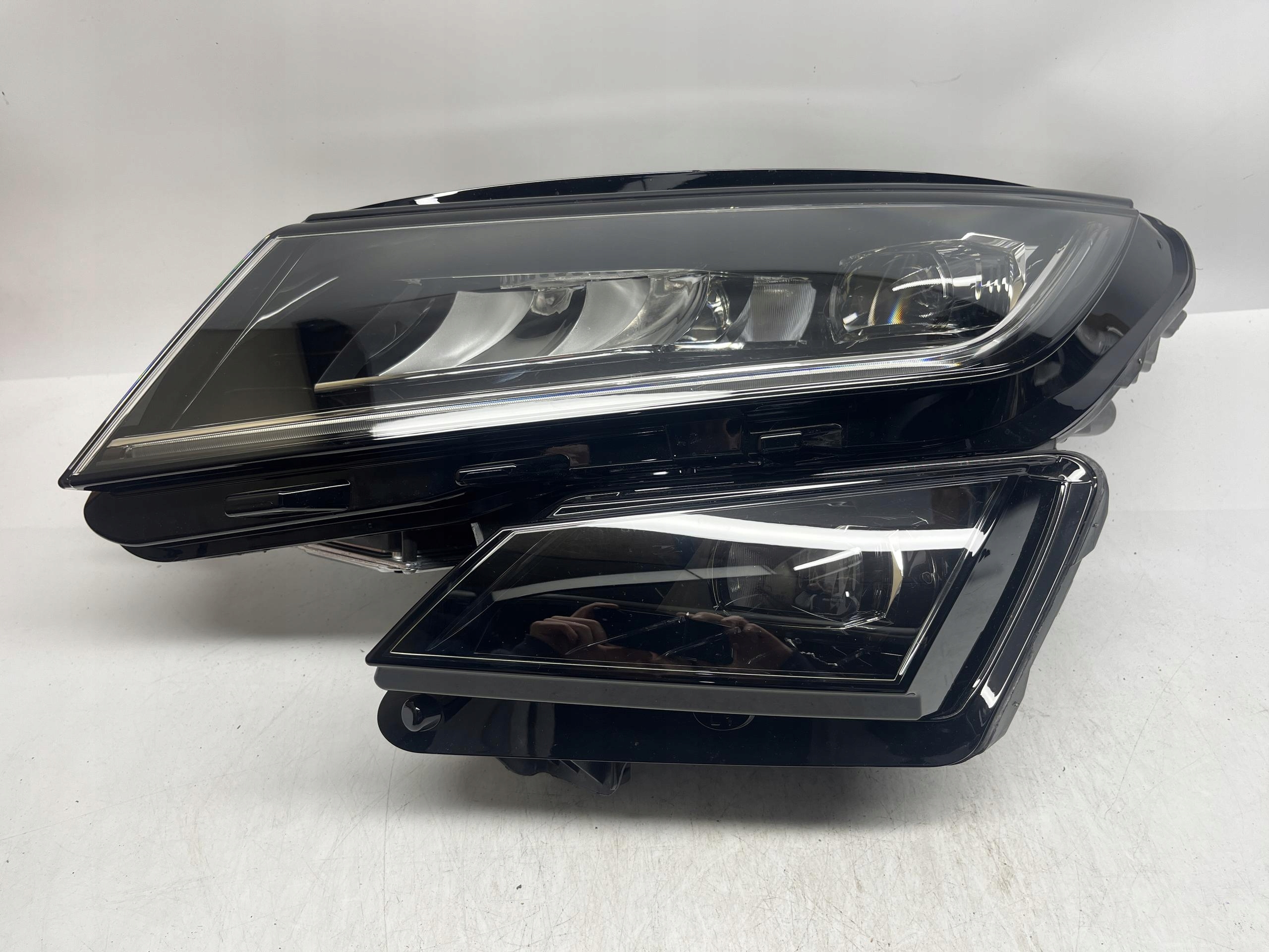 SKODA Kodiaq Reflektor Lampra Przód Lewy Led 566941015E