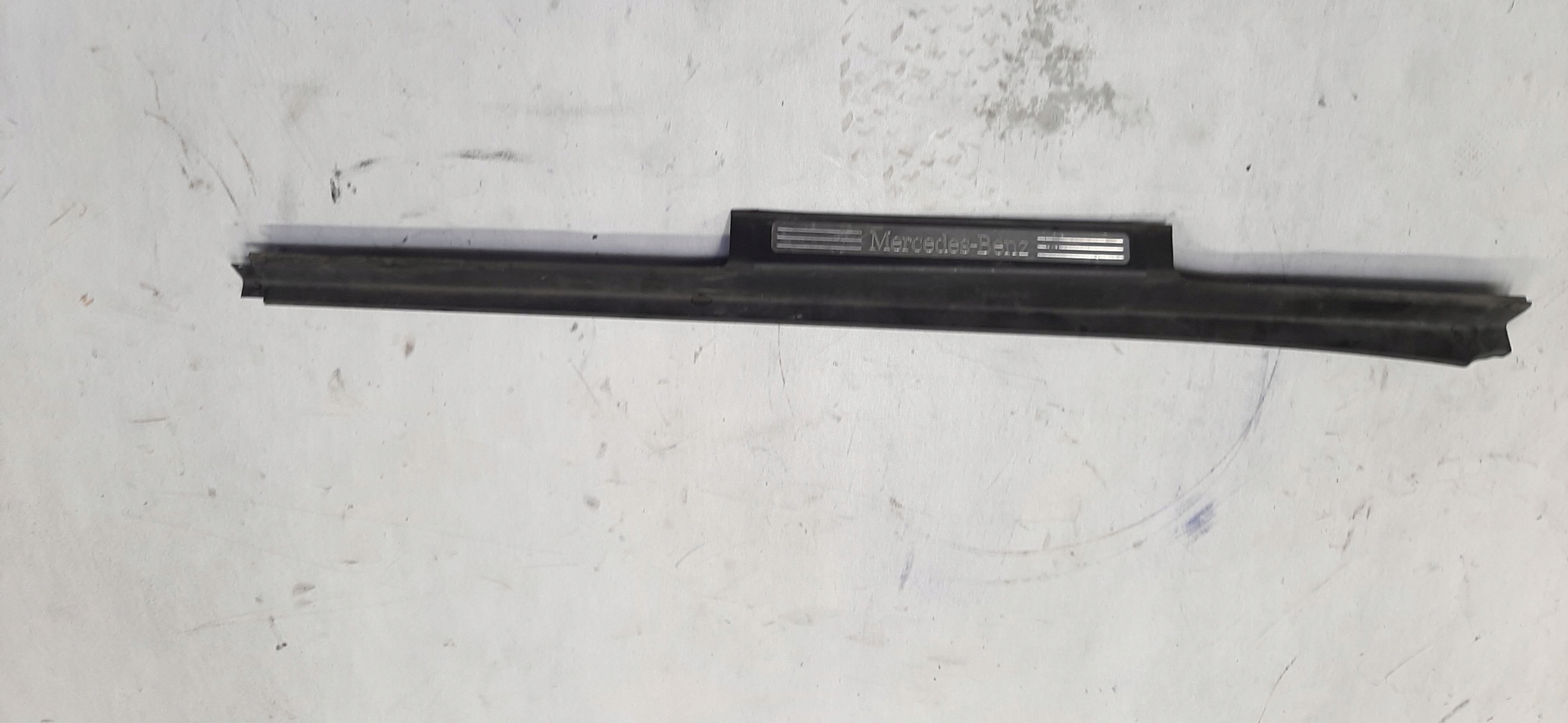 MERCEDES-BENZ R-CLASS W251 05-09 LISTWA PROGOWA DRZWIOWA PROGU A2516800035