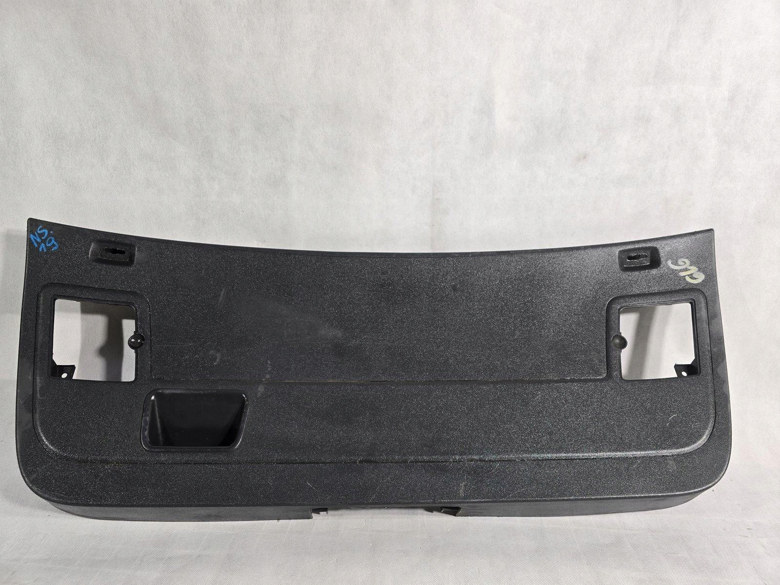 SEAT IBIZA III 6L OSŁONA TAPICERKA KLAPY BAGAŻNIKA 6L6867601F