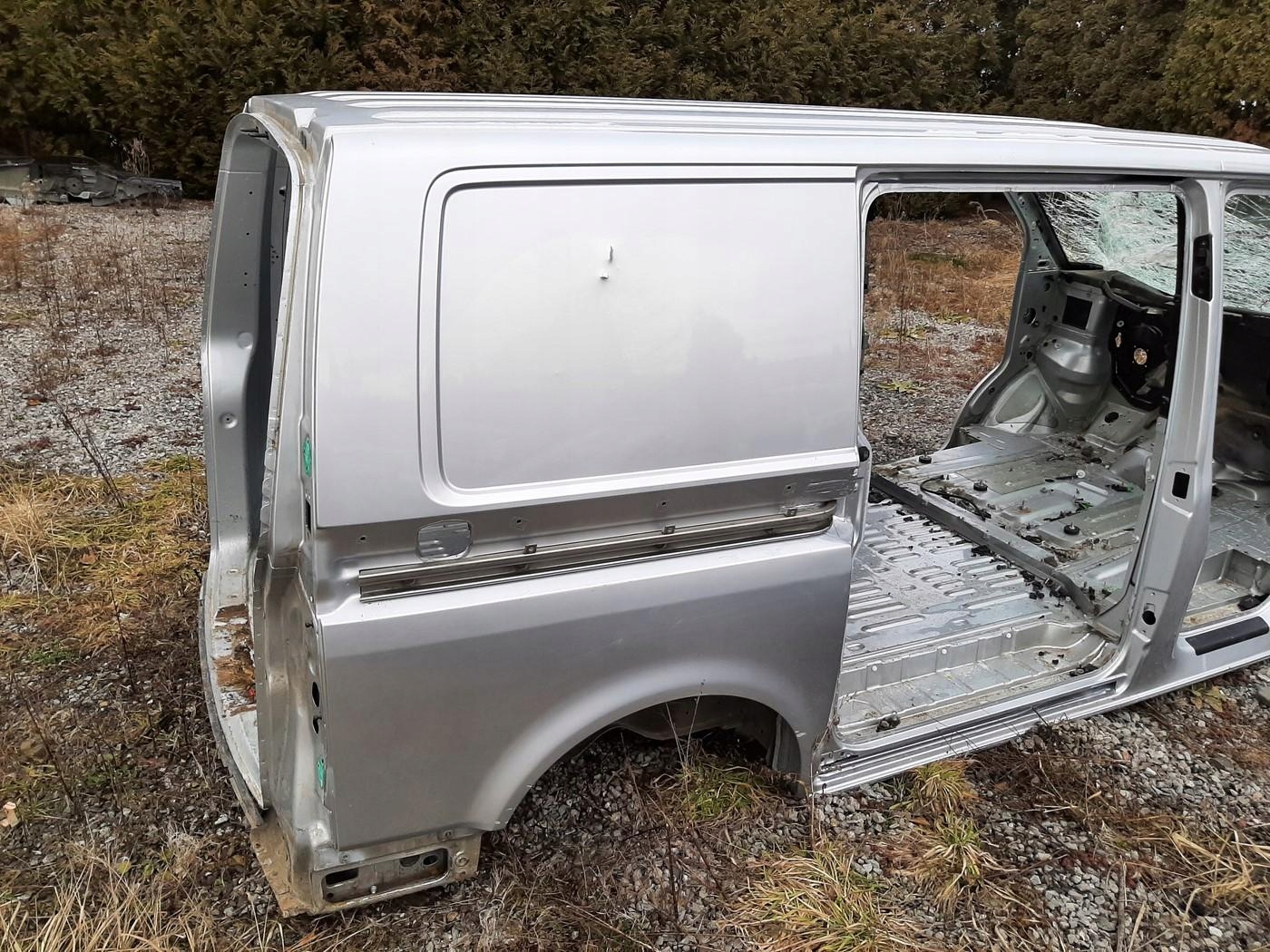 VW TRANSPORTER T5 LIFT ĆWIARTKA BOK PRAWY TYŁ LA7W