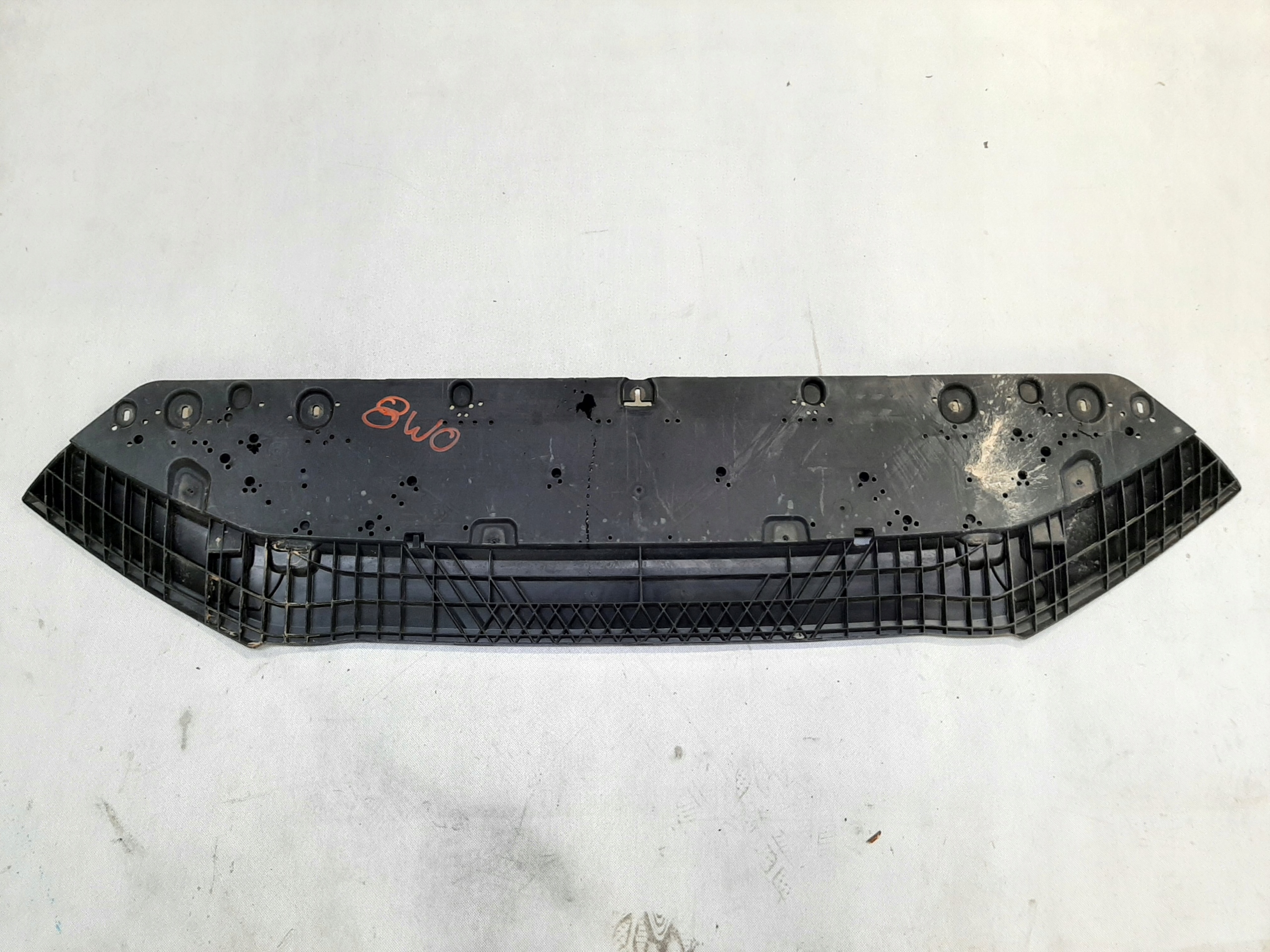 AUDI A4 B9 PŁYTA OSŁONA POD ZDERZAK 8W0807611