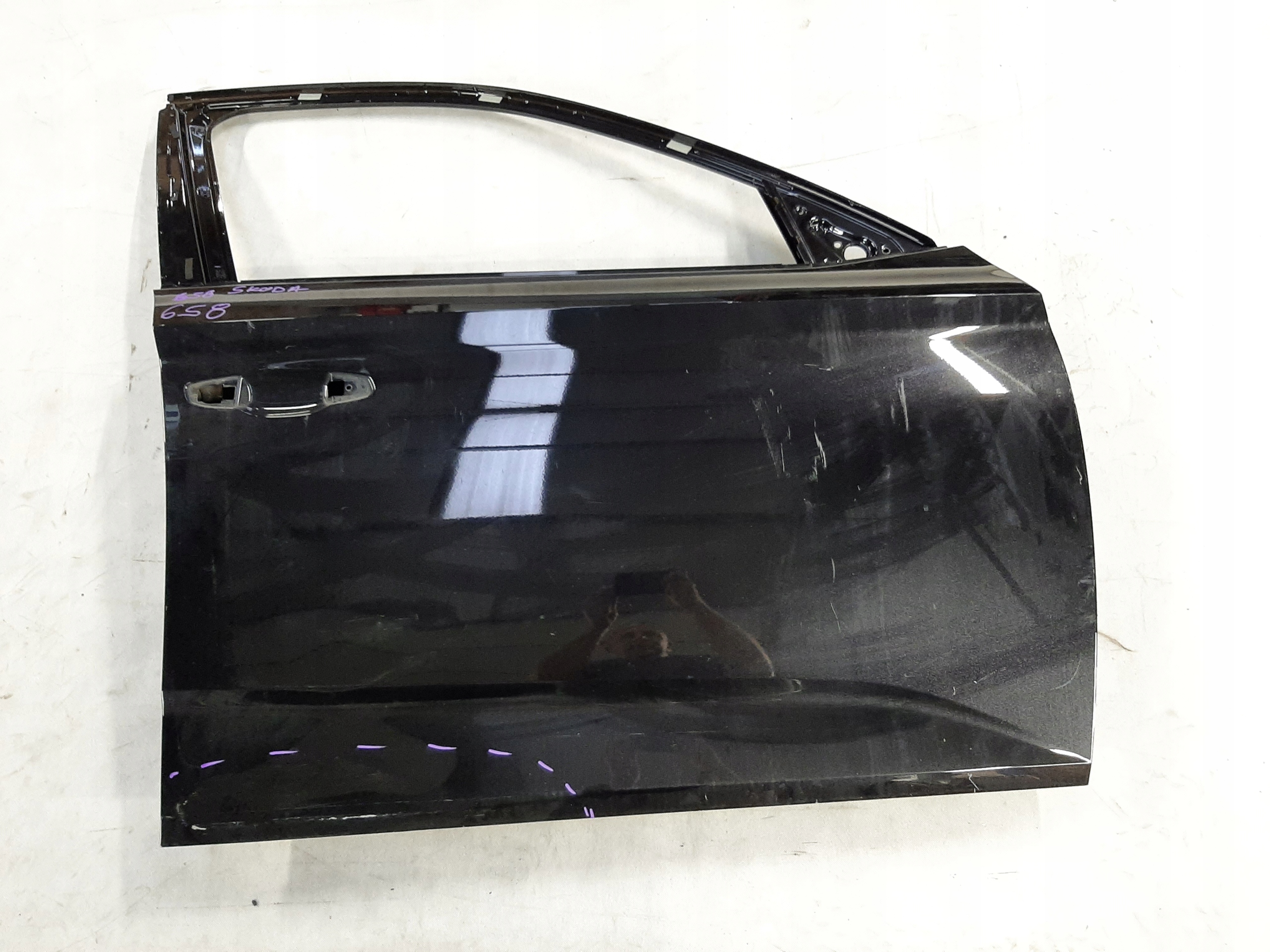 SKODA KAMIQ DRZWI LEWA LEWY PRZÓD PRZEDNIE 658831052A