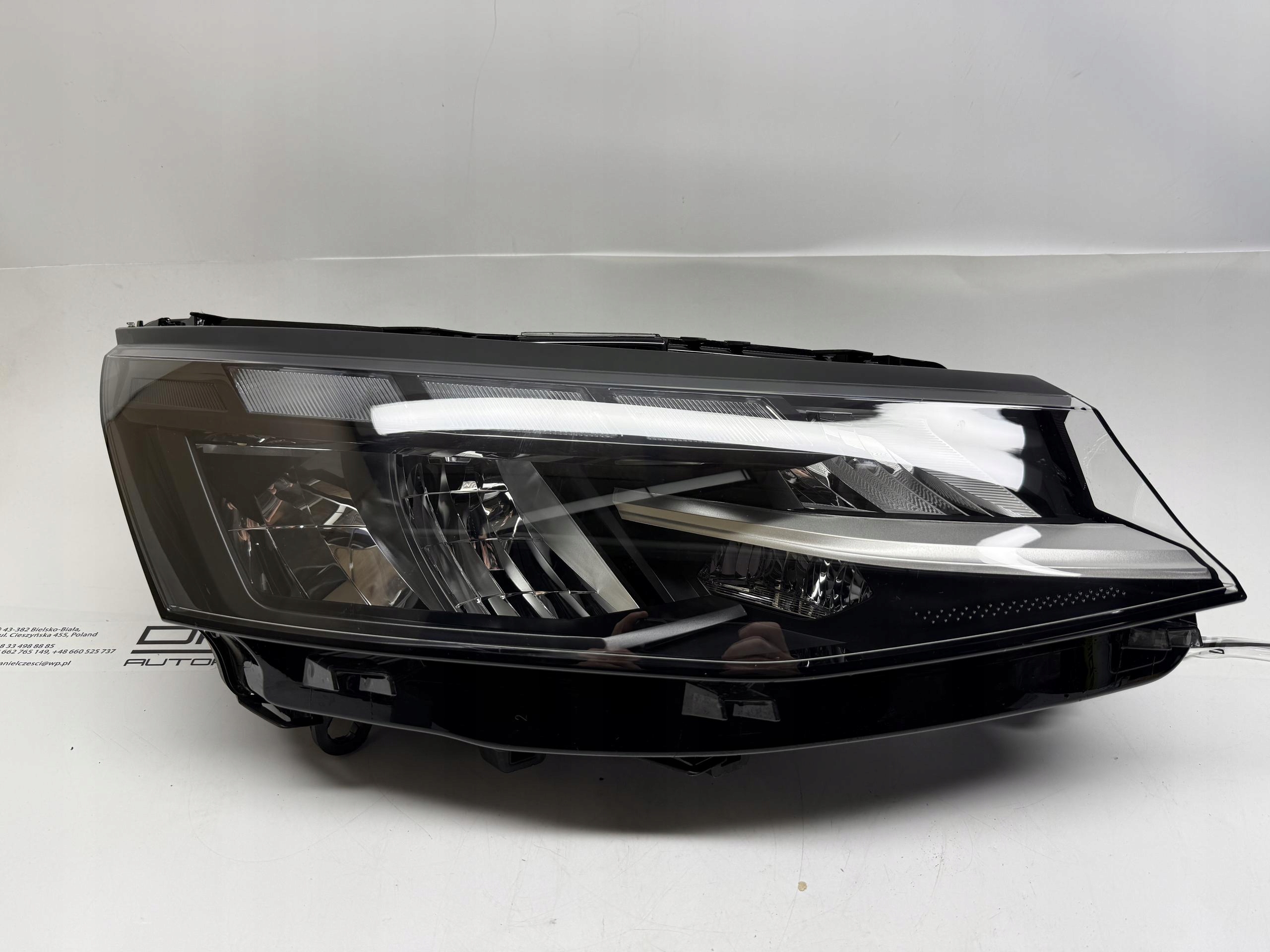 VW T7 MULTIVAN REFLEKTOR LAMPA PRAWY PRZÓD LED 7T1941036AC