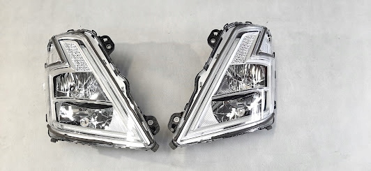 VOLVO FMX REFLEKTORY LEWA PRAWA PRZÓD FULL LED 11331030000 208