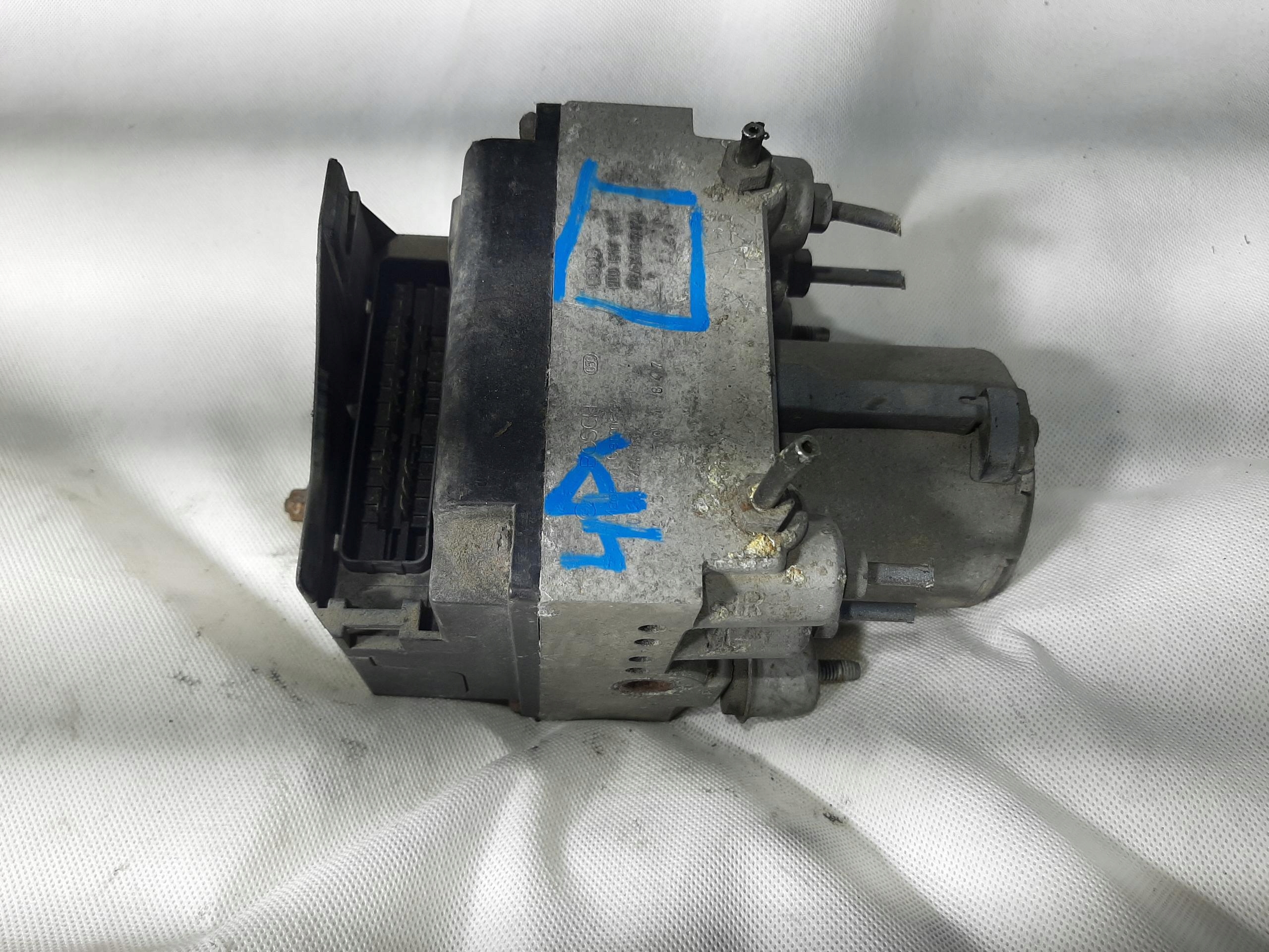 AUDI A6 C4 2.5 TDI 1990-96R POMPA STEROWNIK ABS 8D0614111