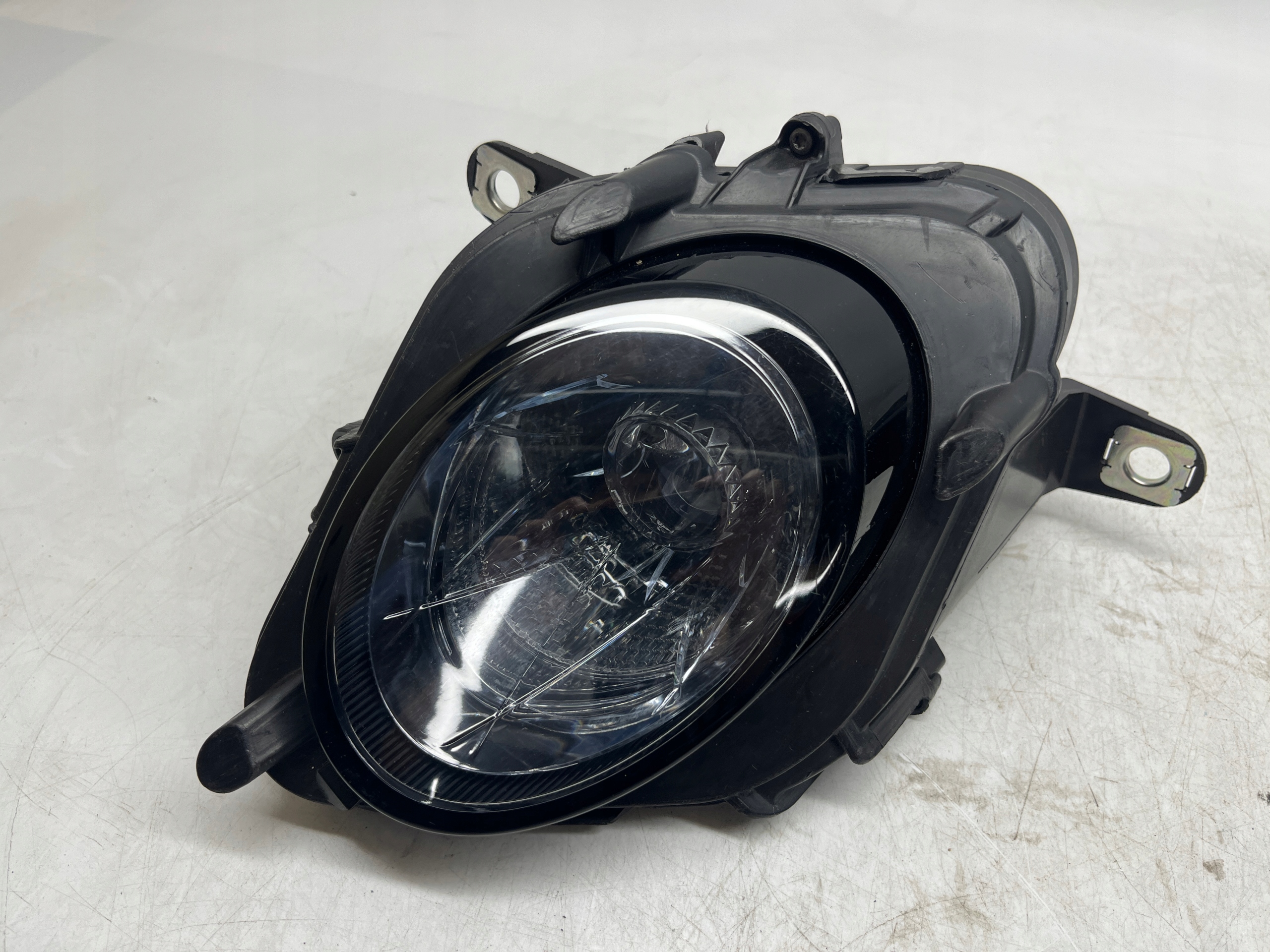 BENTLEY CONTINENTAL GT LAMPA PRAWA KIERUNKOWSKAZ DRL HALOGEN LED 3SD953042A