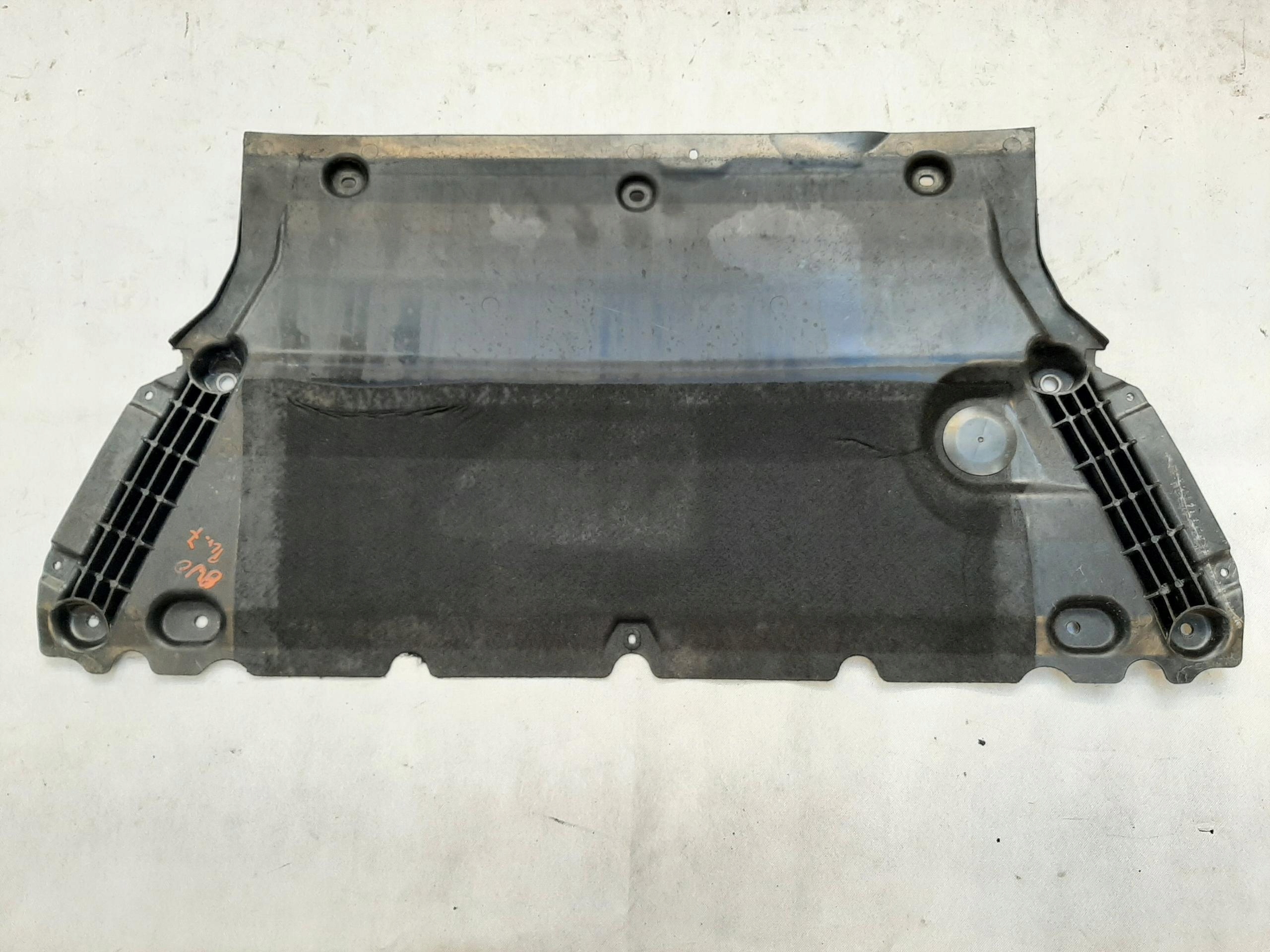 AUDI A4 B9 OSŁONA PŁYTA DOLNA POD SILNIK 8W0863821F
