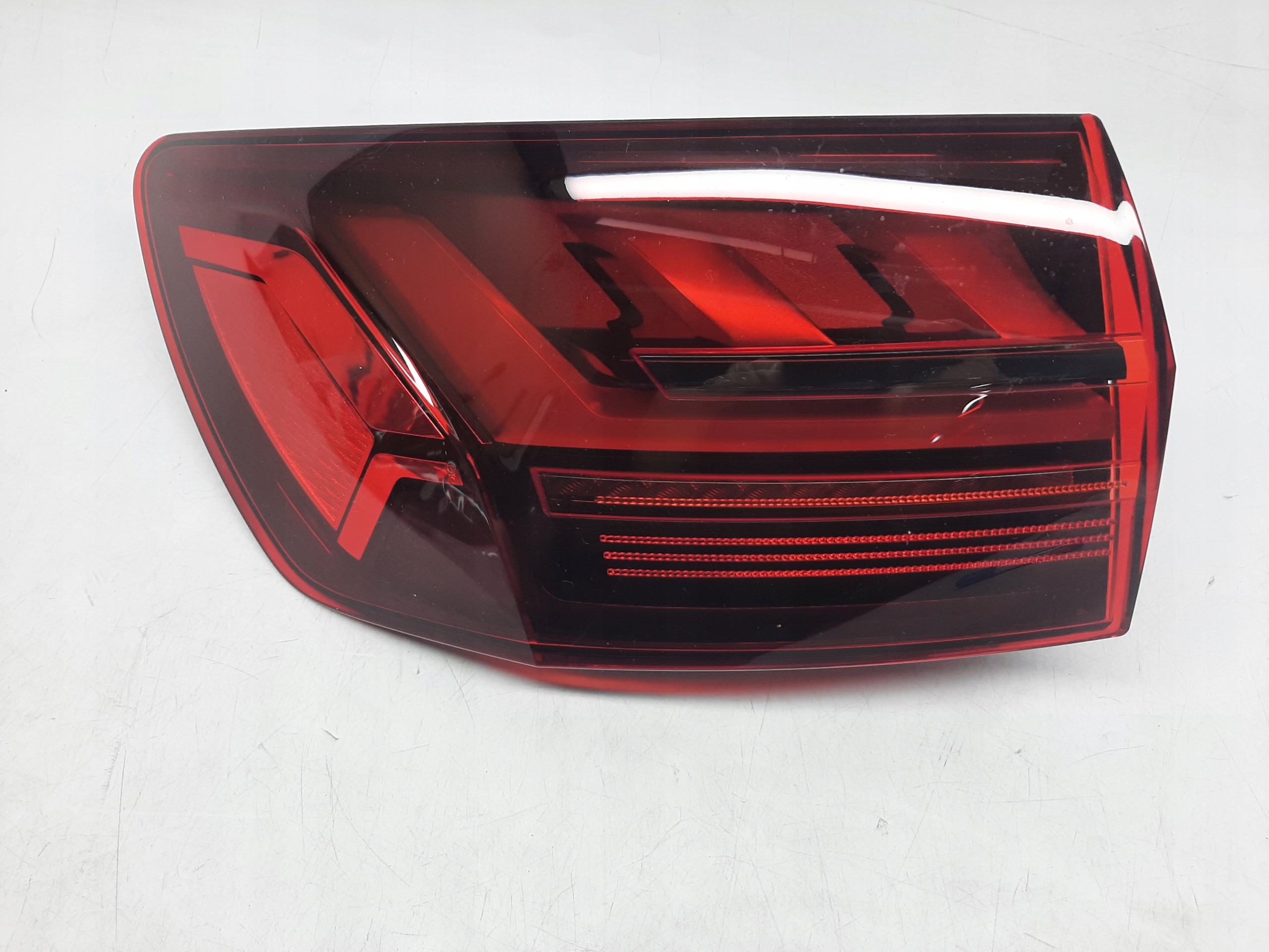 AUDI A4 B9 AVANT LIFT LAMPA TYŁ TYLNA LEWA LEWY LED 8W9945091A