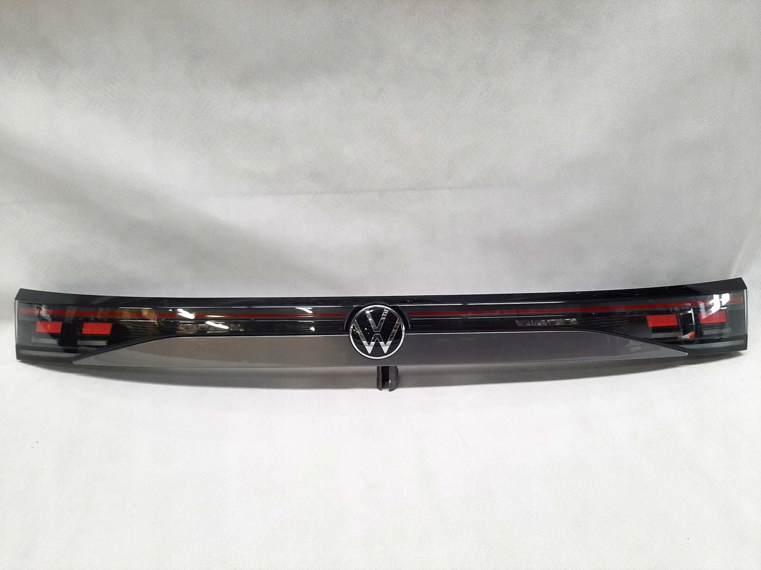 VW PASSAT B9 VARIANT BLENDA LAMPA KLAPY TYŁ LED 3J0945307A
