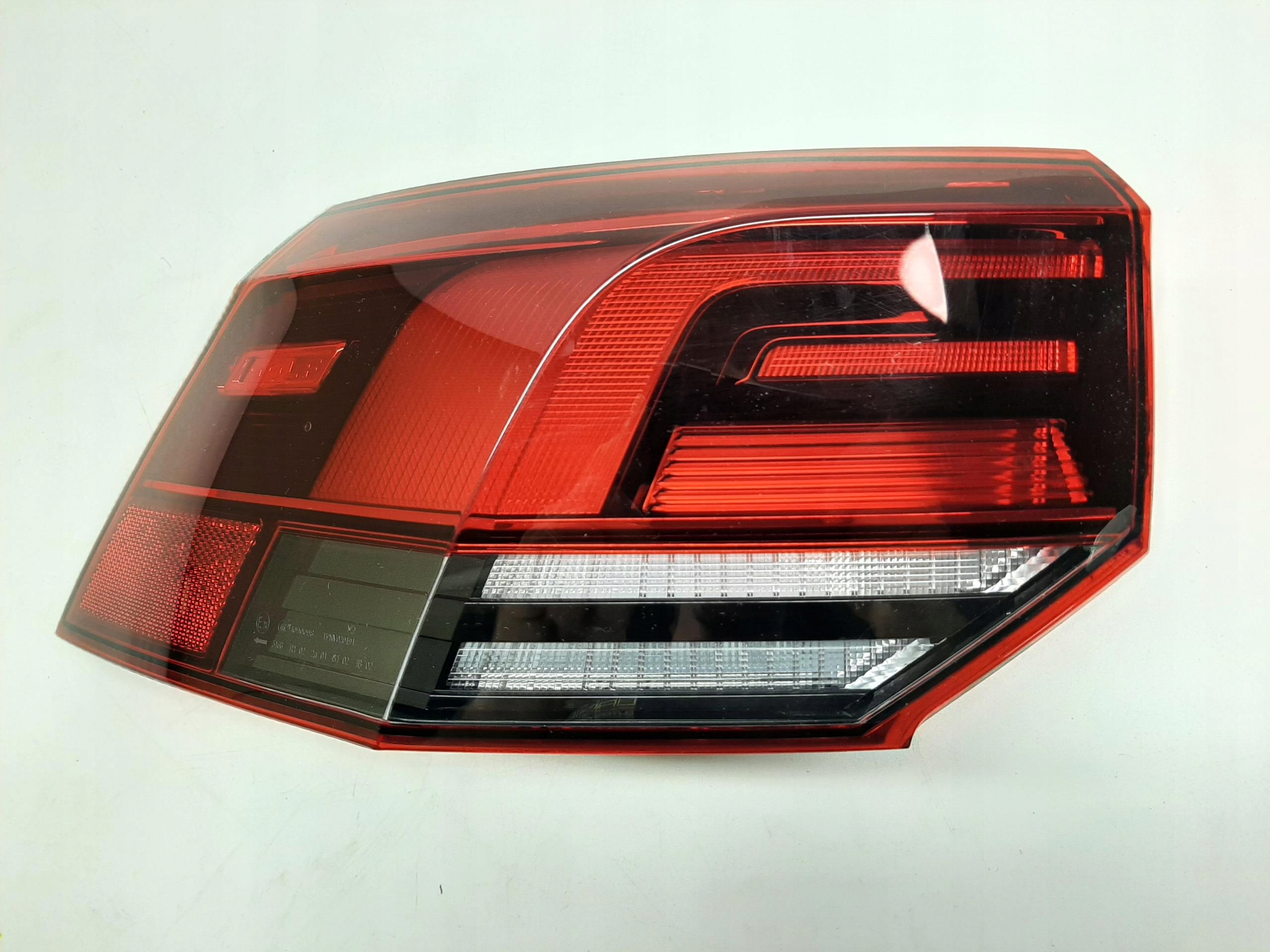 VW GOLF VIII LAMPA LEWA TYLNA TYŁ LED 5H0945095C