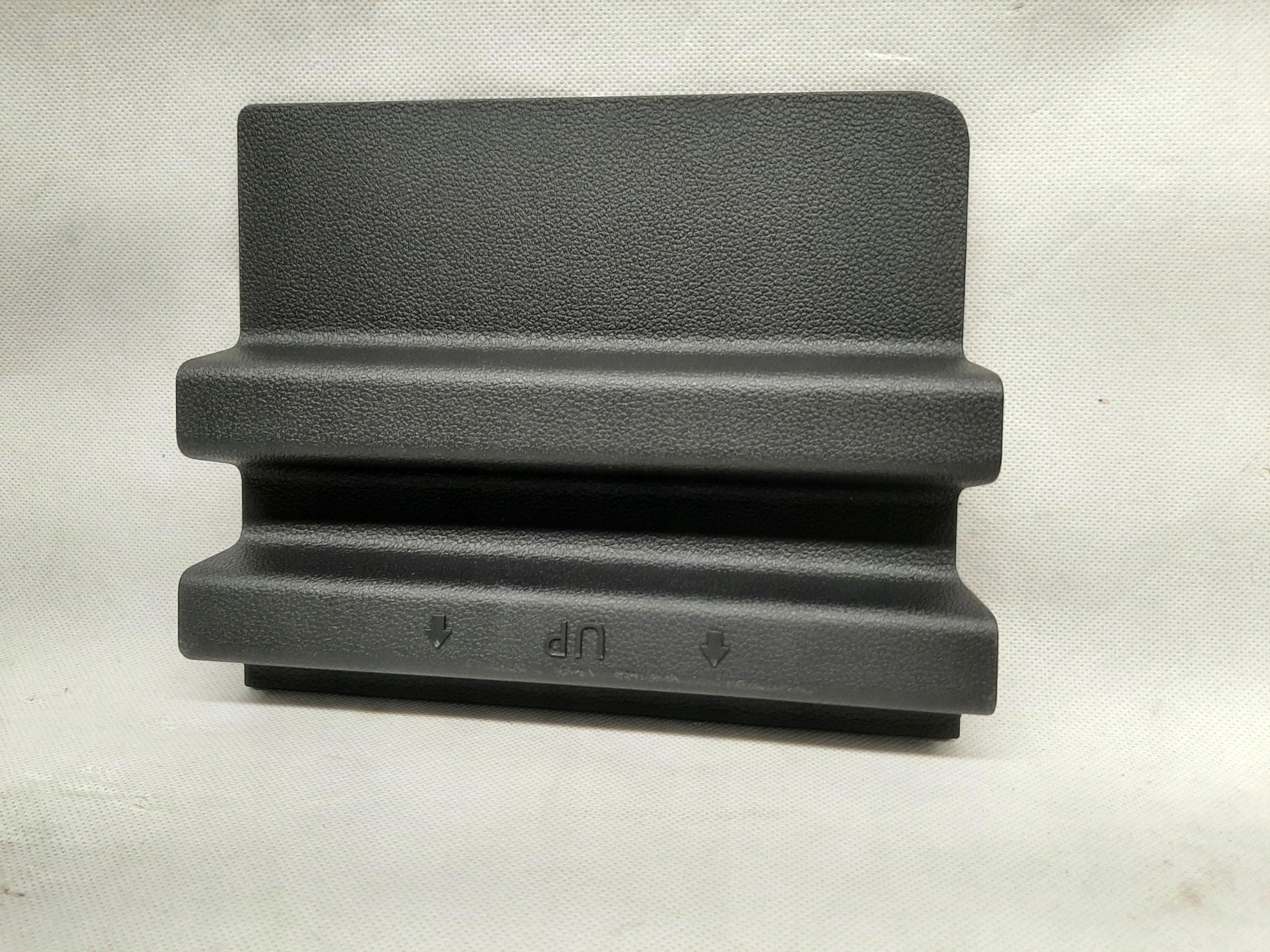 VW TIGUAN II 5NA PLASTIK OSŁONA BAGAŻNIKA PRAWA 5NA867462A