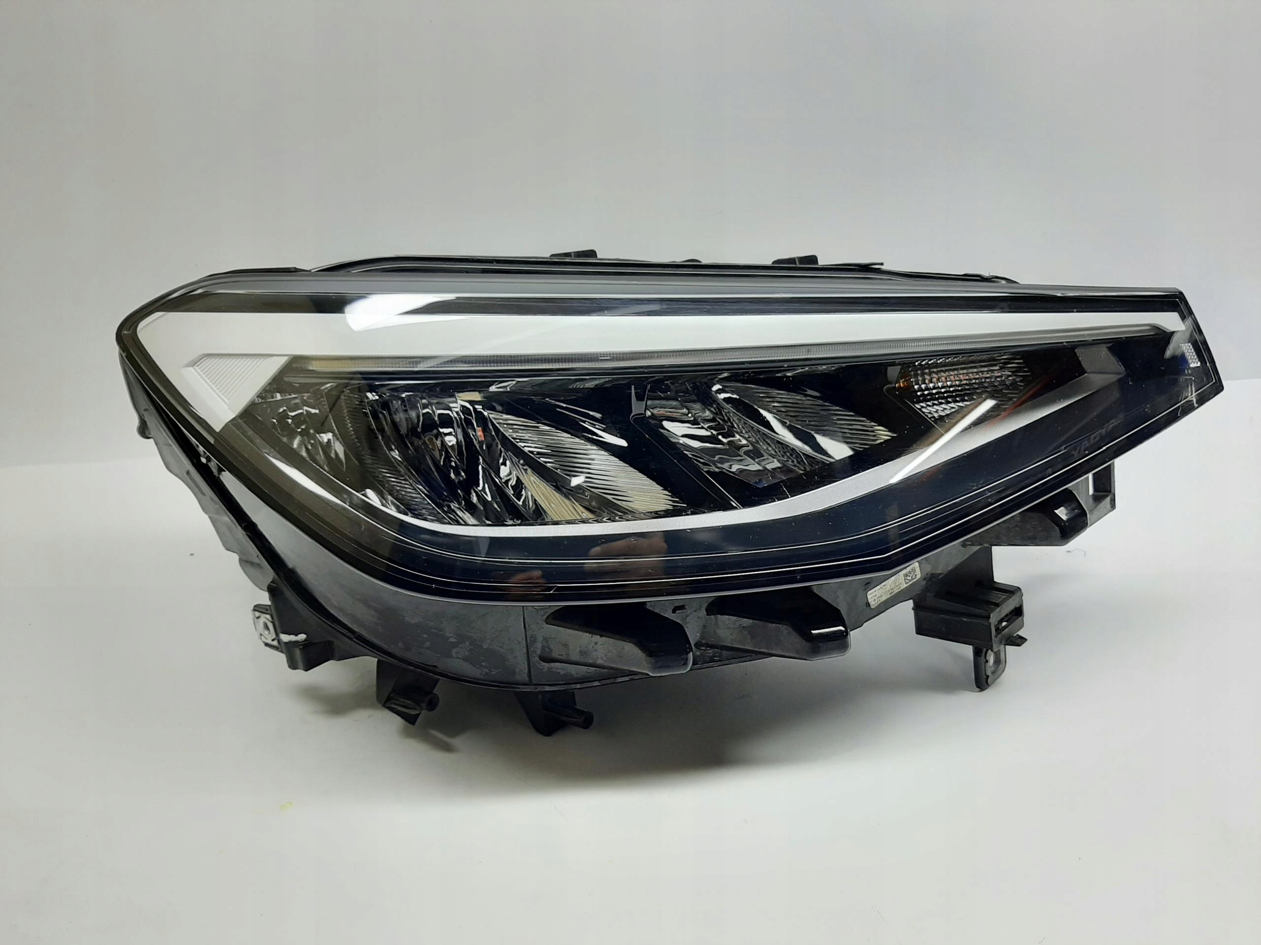 VW ID.4 REFLEKTOR LAMPA PRAWY PRZÓD PRZEDNI LED 11B941006B