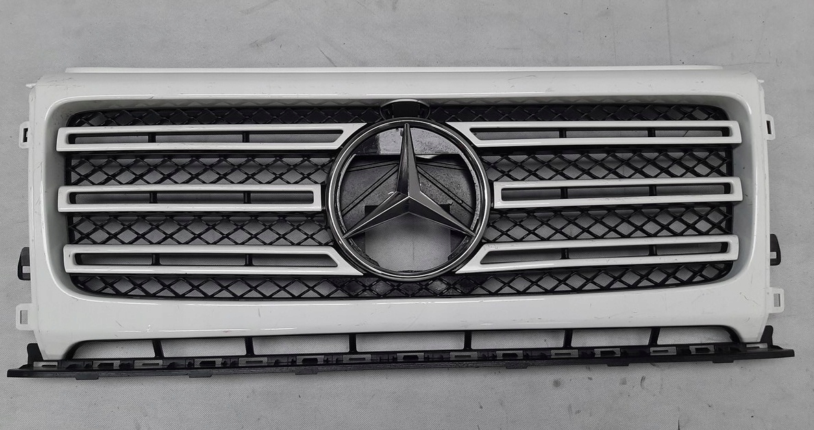 Mercedes G W463 Grill Atrapa A4638880400