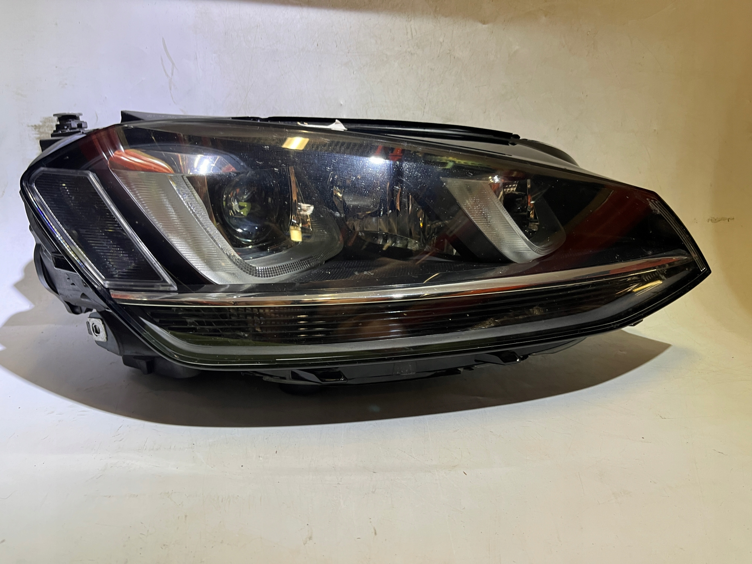 VOLKSWAGEN GOLF VII REFLEKTOR PRZÓD PRAWY LAMPA PRAWA XENON LED 5G1941034