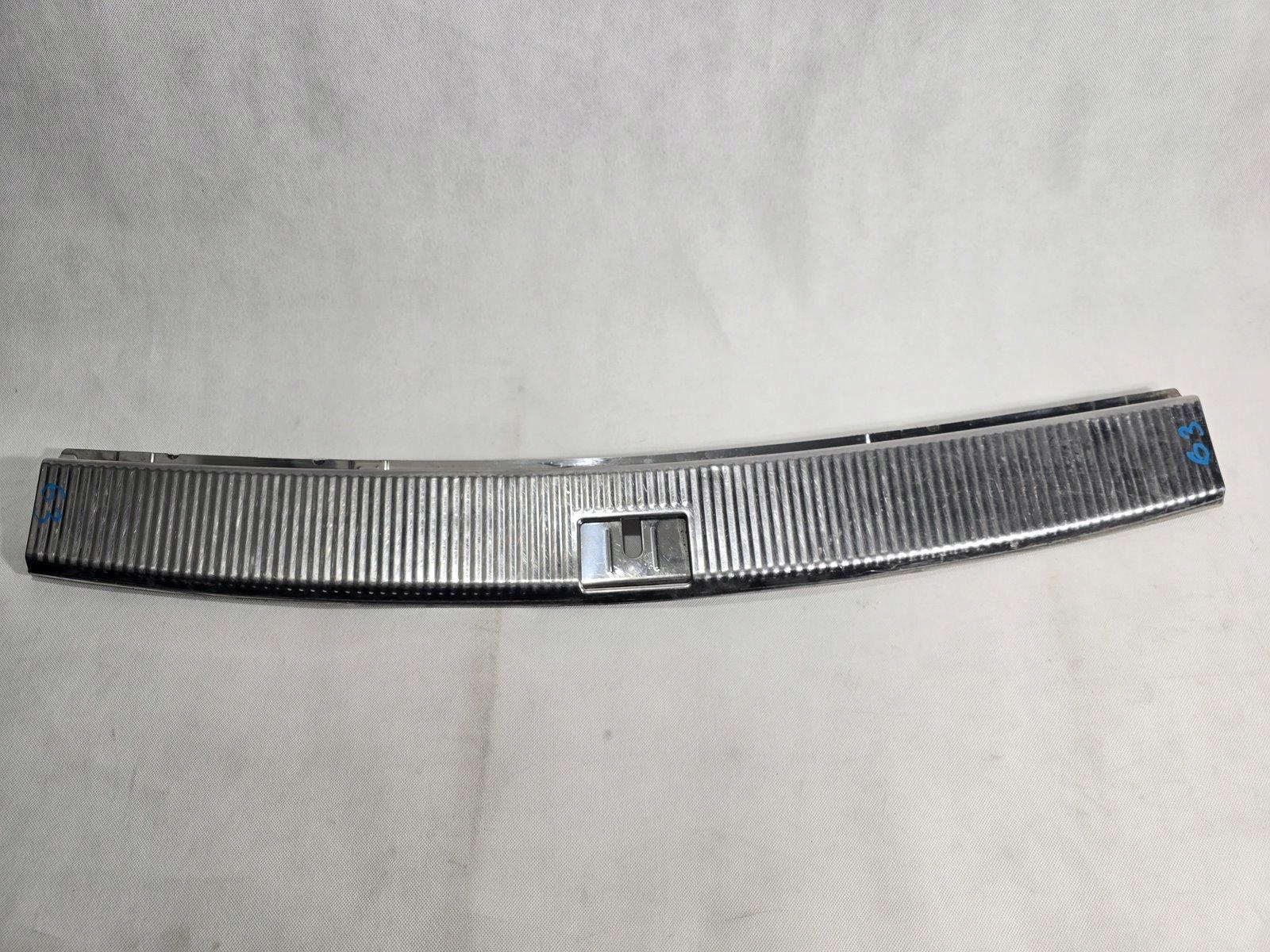 VW TOUAREG I 7L OSŁONA PASA TYLNEGO TYŁ MASKOWNICA 7L6863459B
