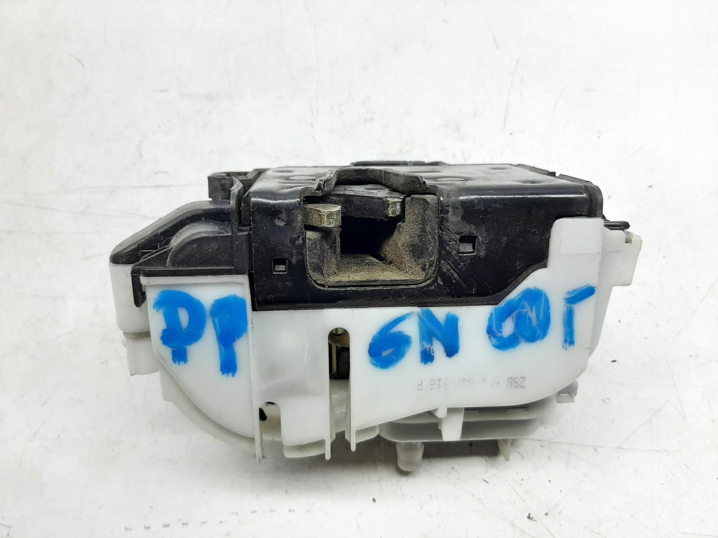 VW POLO III BORA ZAMEK DRZWI PRAWY PRZÓD 1HM862154