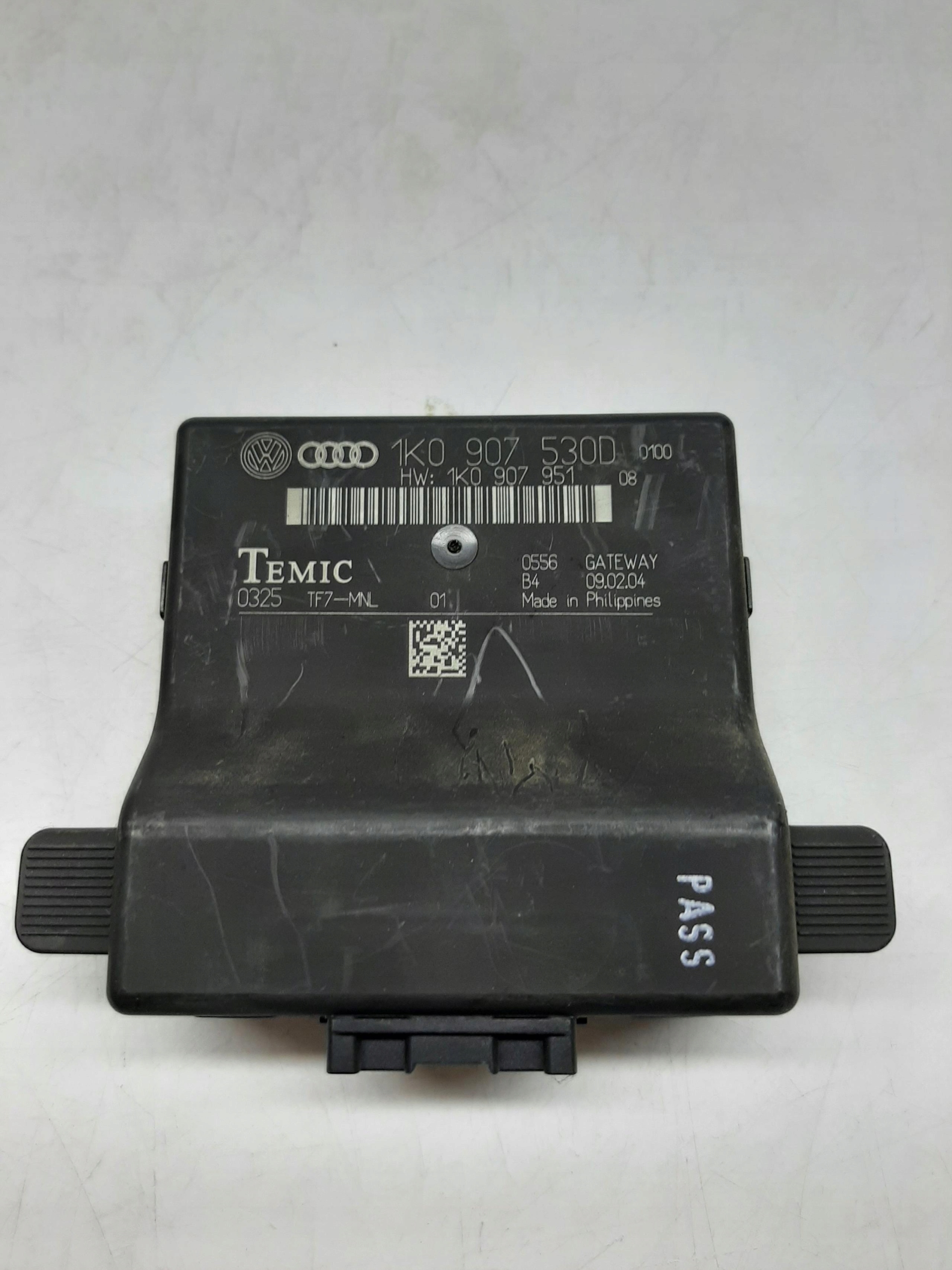 VW GOLF V AUDI A3 8P MODUŁ INTERFACE GATEWAY 1K0907530D 1K0907951