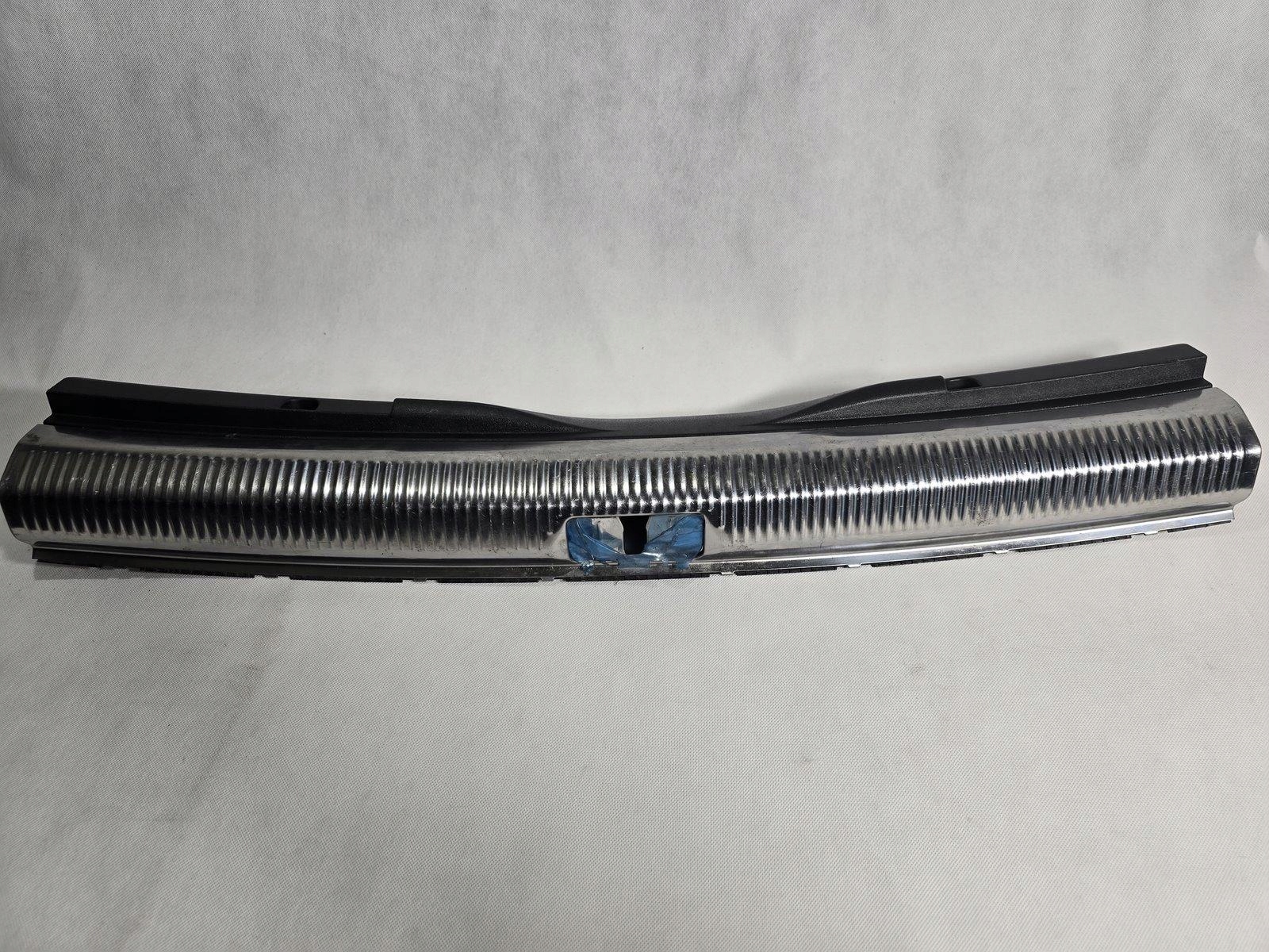 VW PASSAT B6 KOMBI OSŁONA PASA TYLNEGO TYŁ MASKOWNICA 3C9863459A