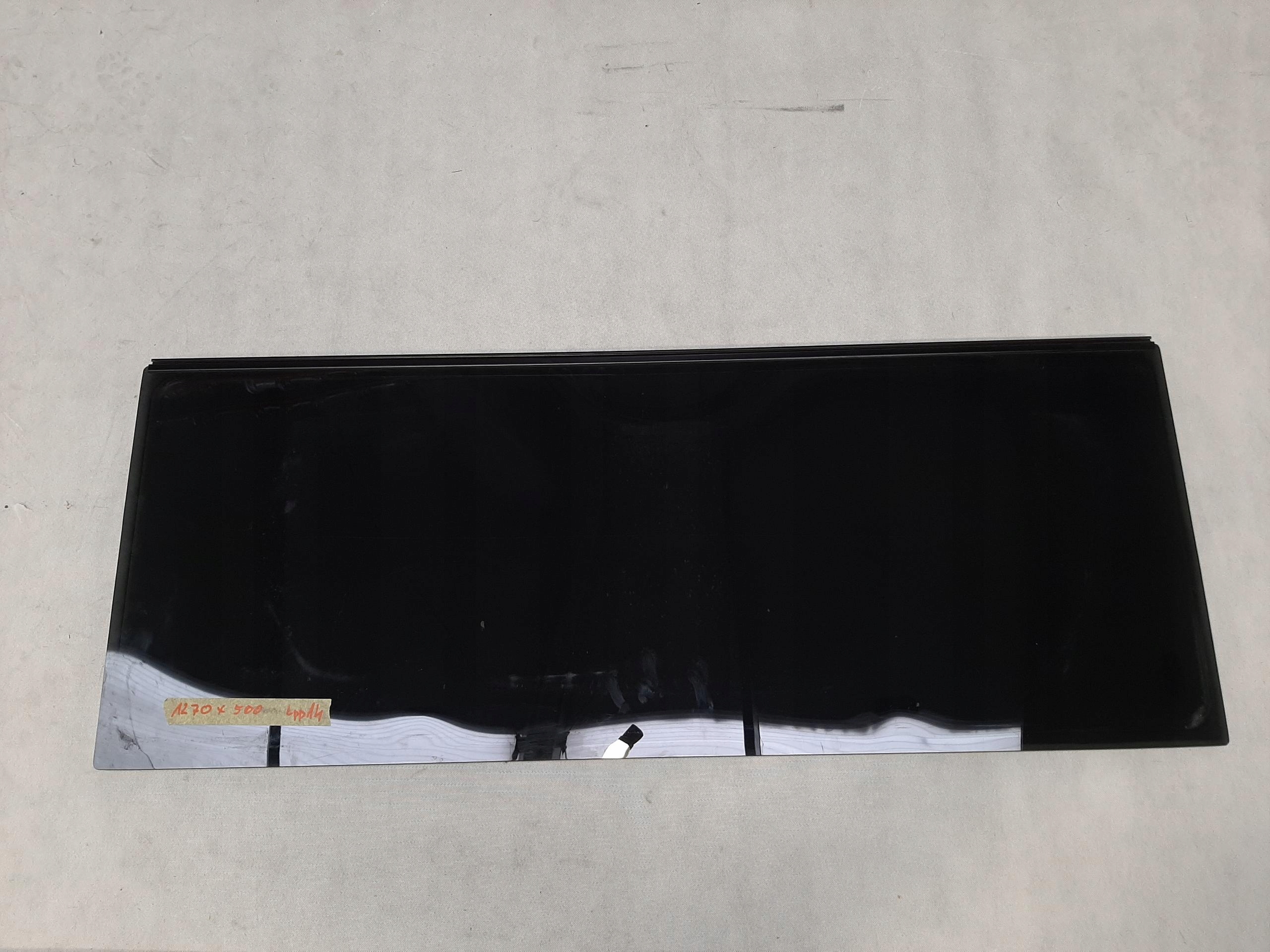 VW CRAFTER GRAND CALIFORNIA SZYBA BOCZNA PRZESUWNA 1300 x 550 43R-011748