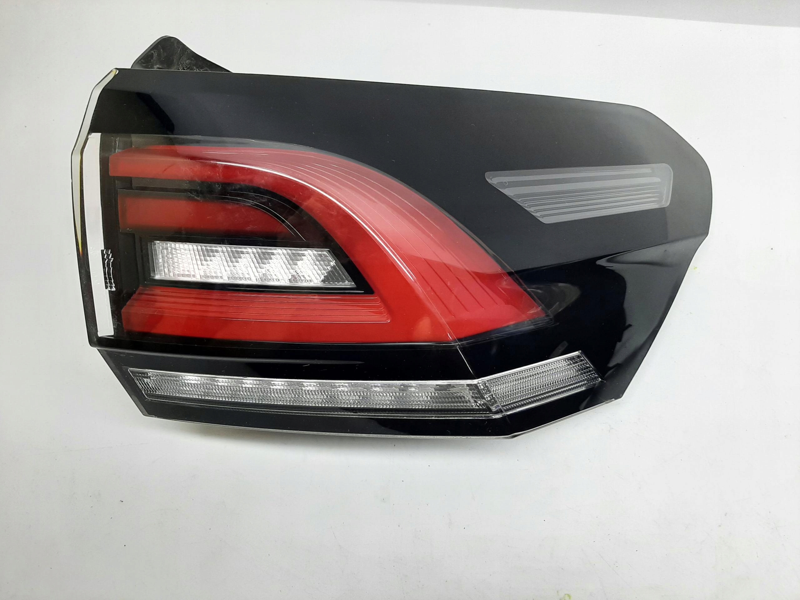 VW TAIGO LAMPA PRAWA TYLNA TYŁ LED 2G7945096
