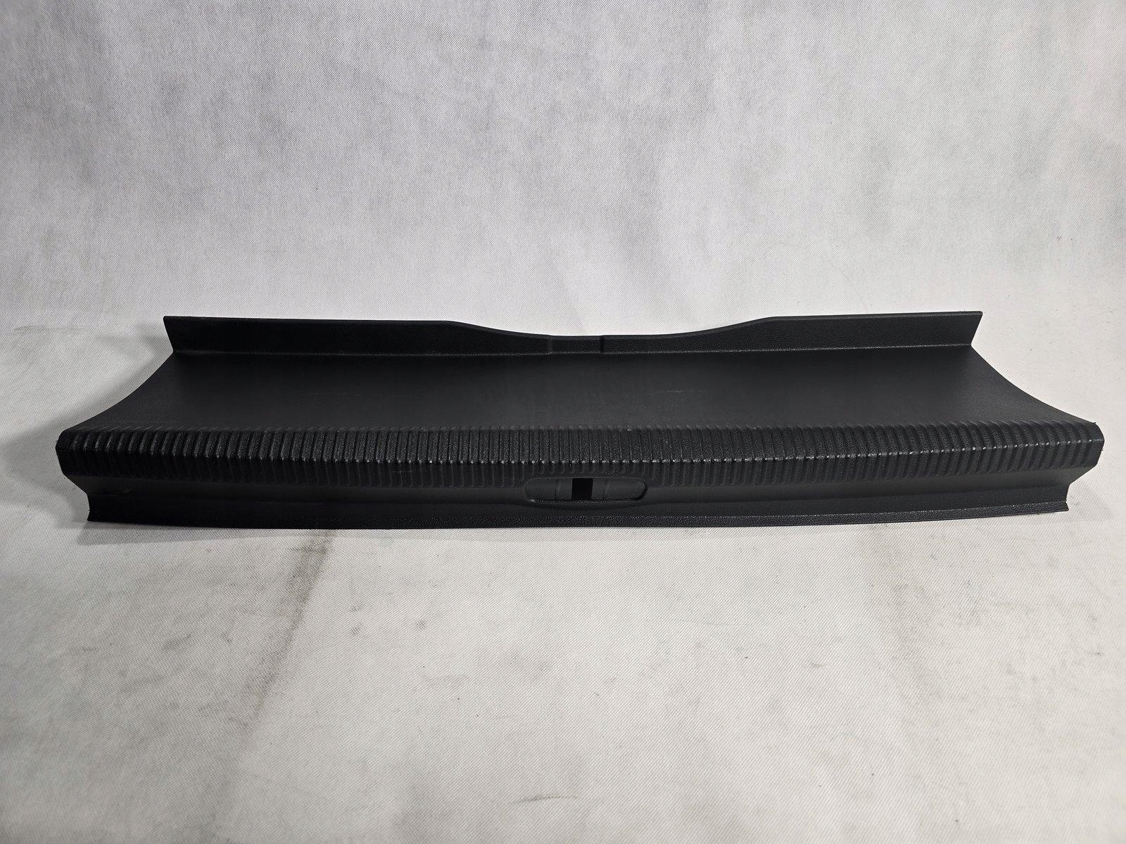 VW PASSAT B6 SEDAN OSŁONA PASA TYLNEGO TYŁ MASKOWNICA 3C5863459D