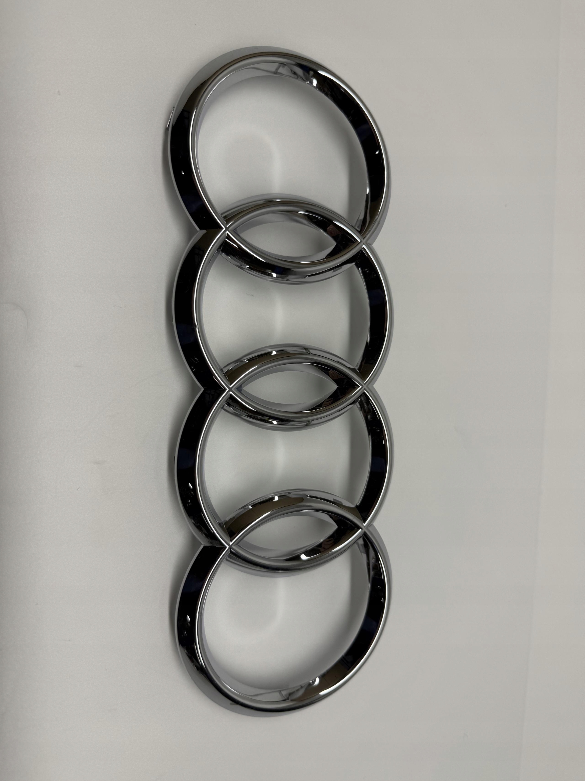 AUDI A8 D5 ZNACZEK EMBLEMAT ATRAPY GRILLA 4N0853605