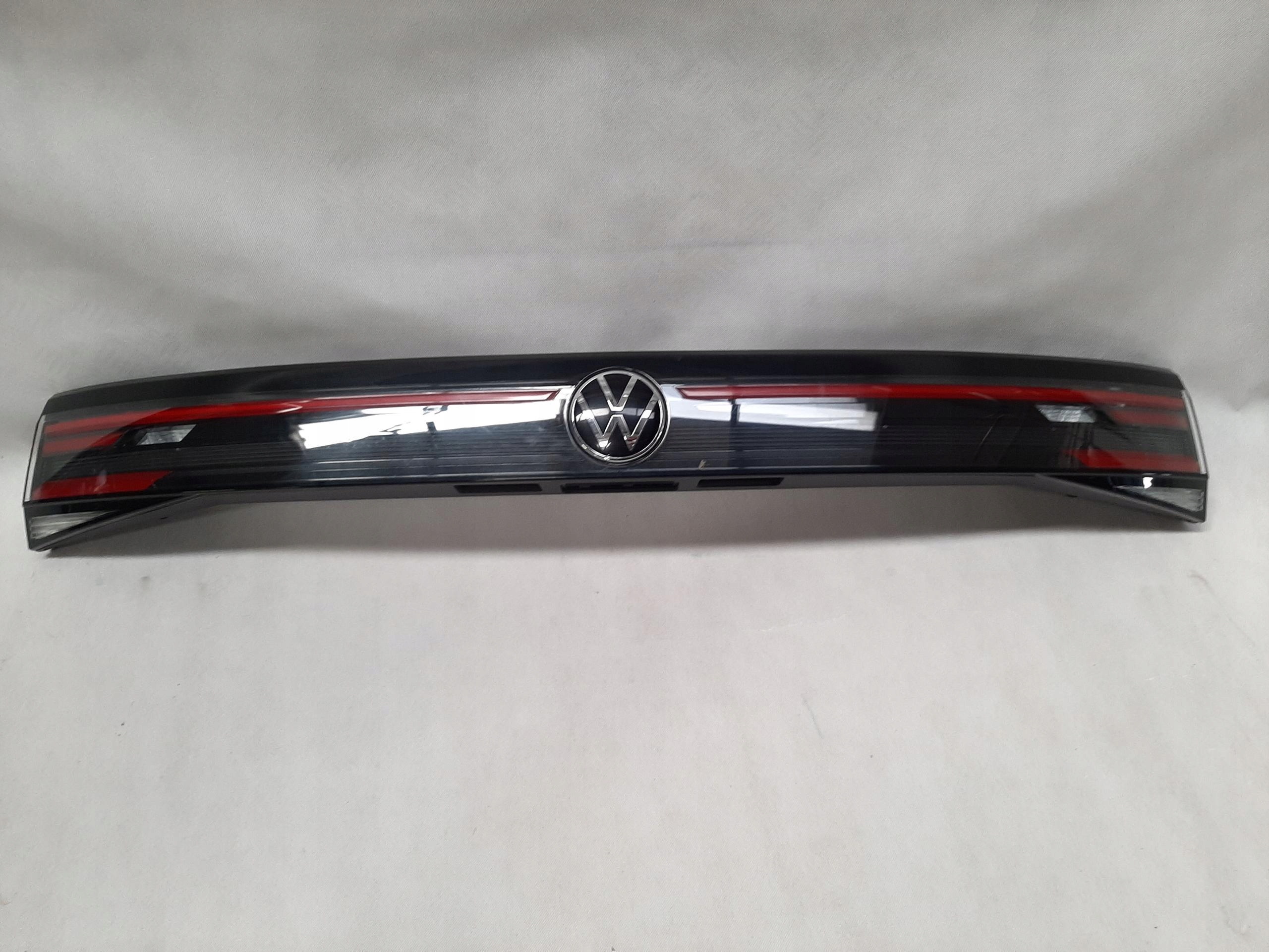 VW TAIGO BLENDA LAMPA KLAPY TYŁ LED 2G7945093