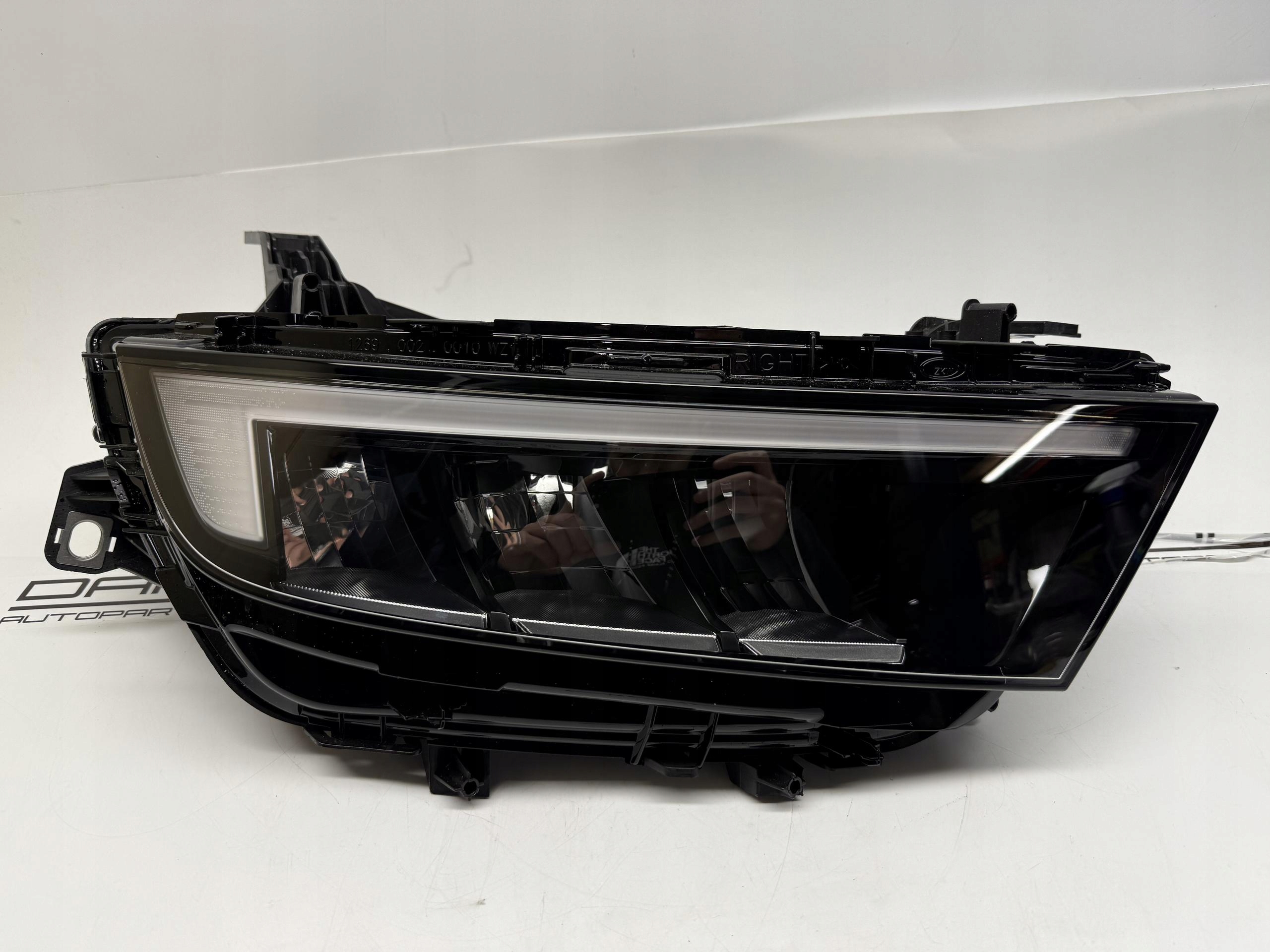 OPEL ASTRA L REFLEKTOR LAMPA PRAWY PRZÓD LED 9858777280