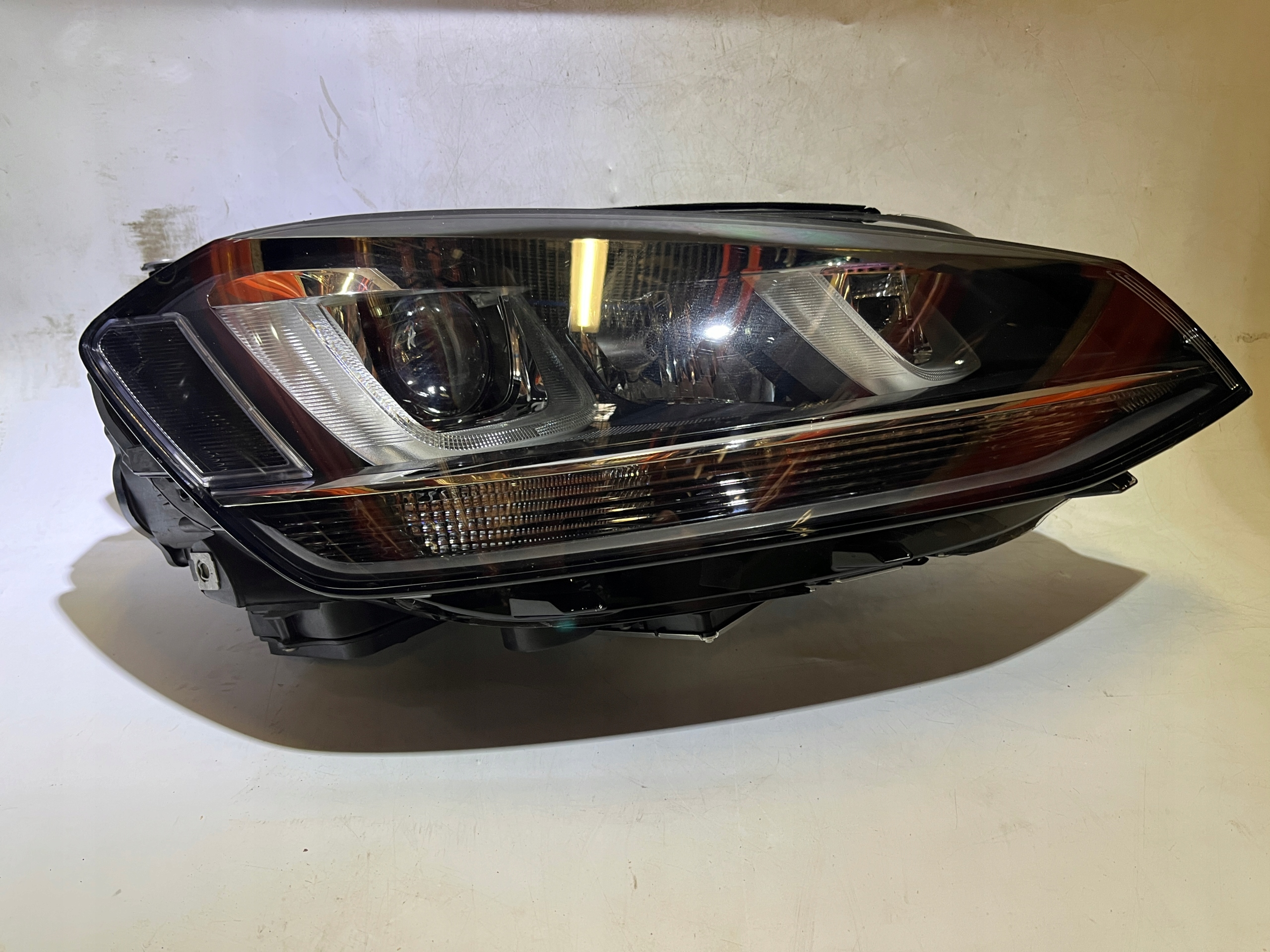 VOLKSWAGEN GOLF VII REFLEKTOR PRZÓD PRAWY PRZETWORNICE XENON LED 5G1941752