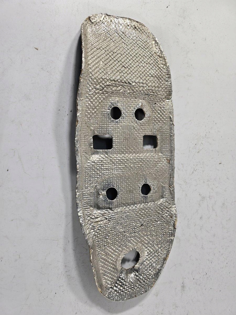 AUDI A4 S4 A6 A7 Q5 OSŁONA WYGŁUSZENIE WYBIERAKA BIEGÓW 8K0713077B