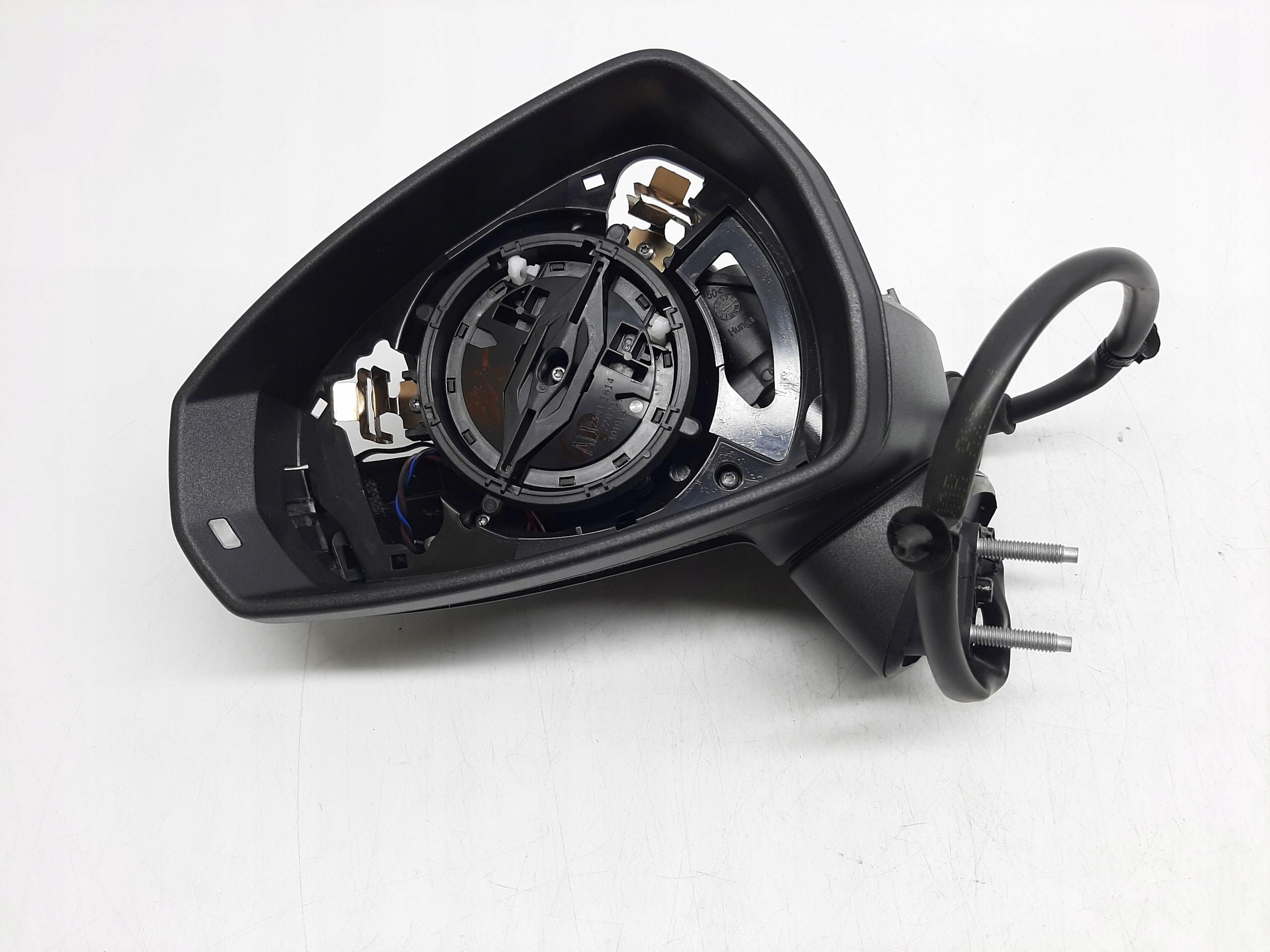 AUDI A3 8V SILNICZEK OBUDOWA LUSTERKA LEWA 6 PIN EUROPA 8V5857409